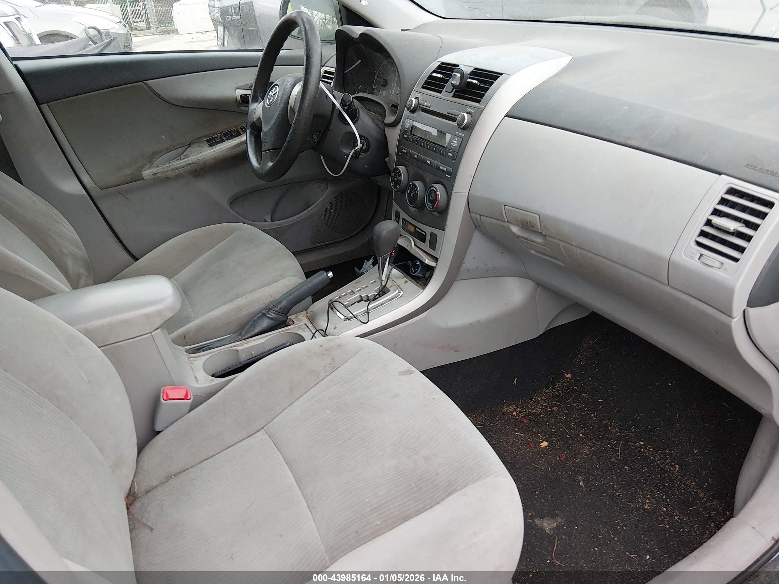 TOYOTA COROLLA image 5