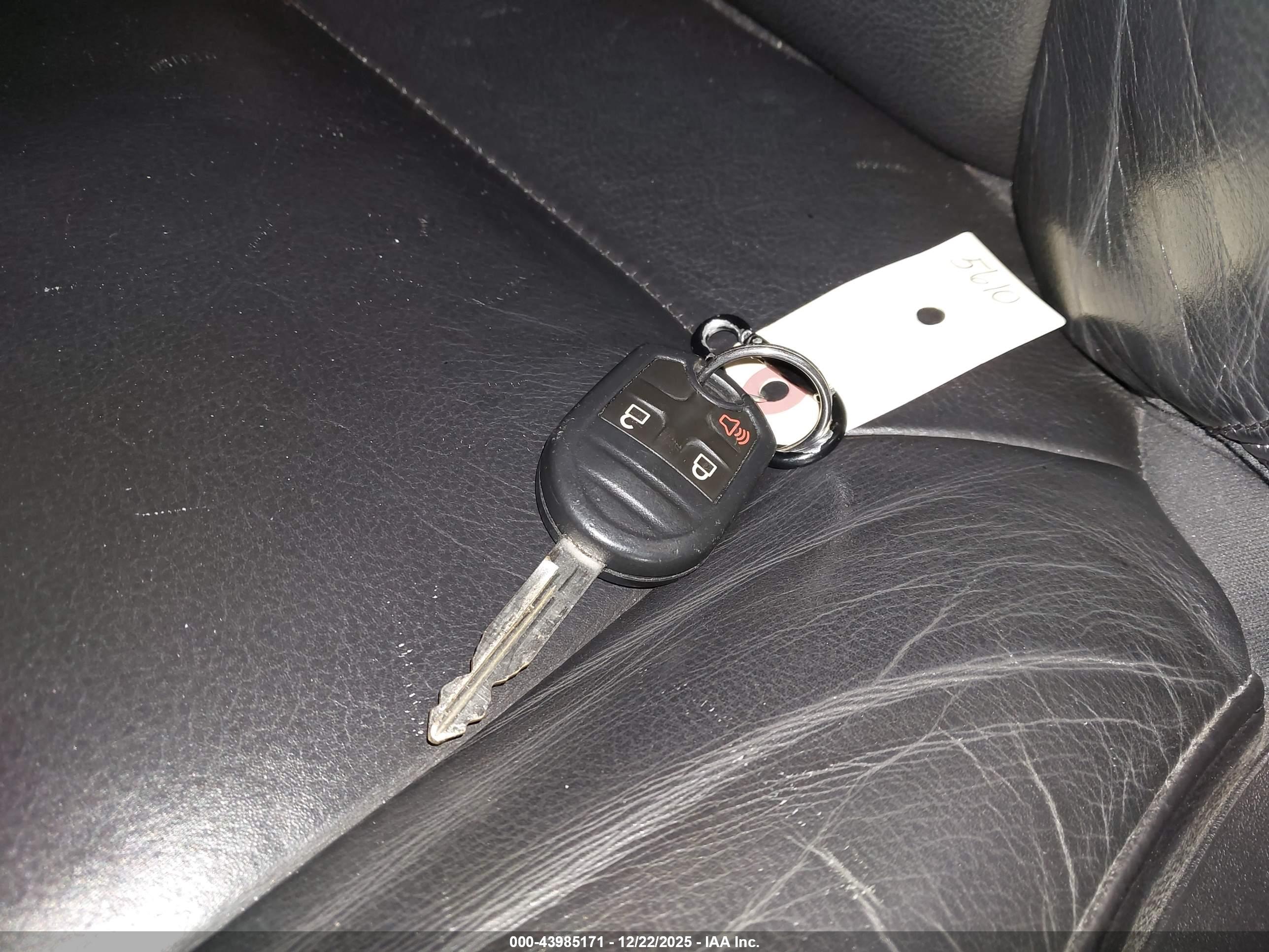 FORD EXPLORER image 11