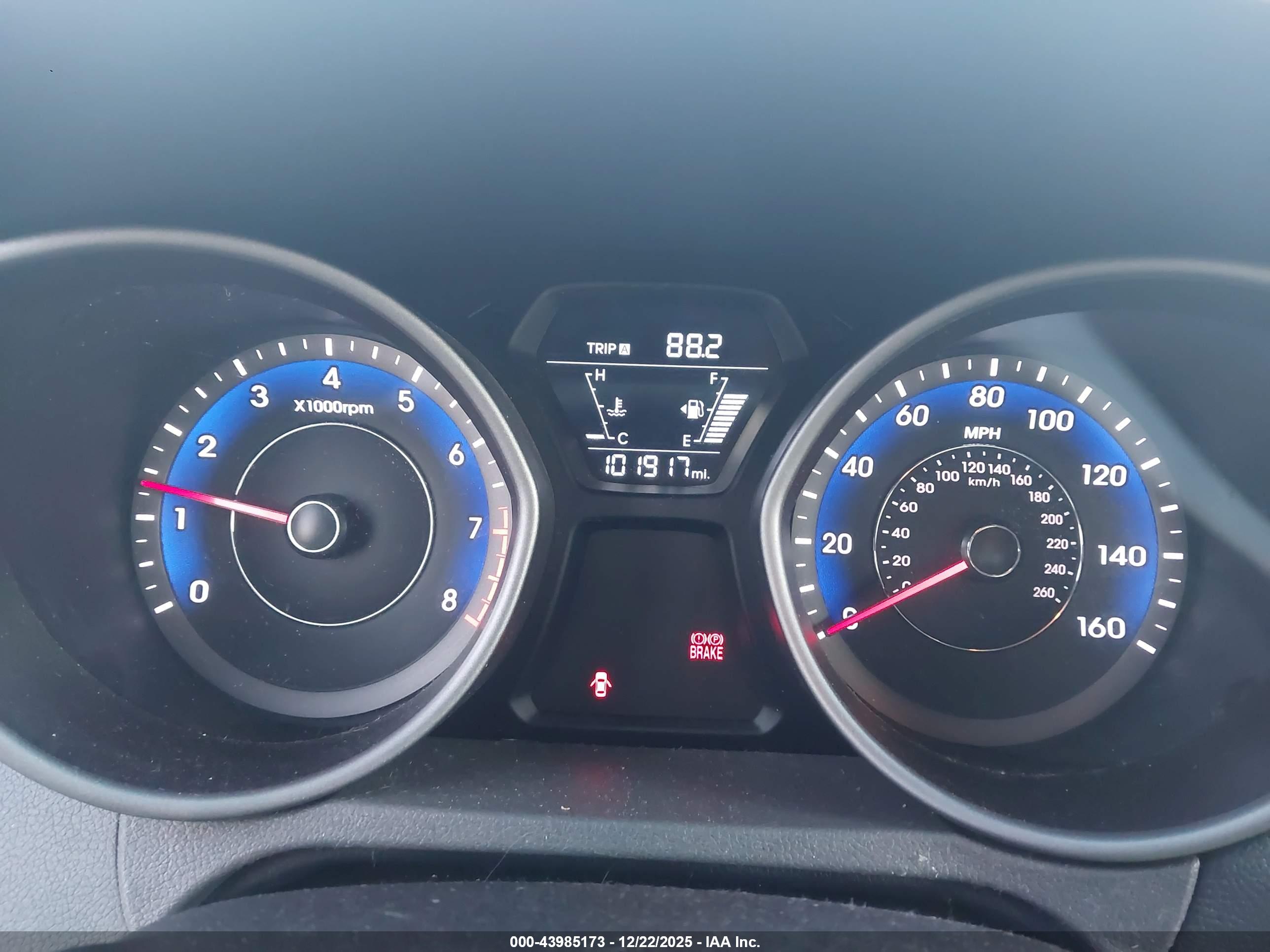 HYUNDAI ELANTRA image 7