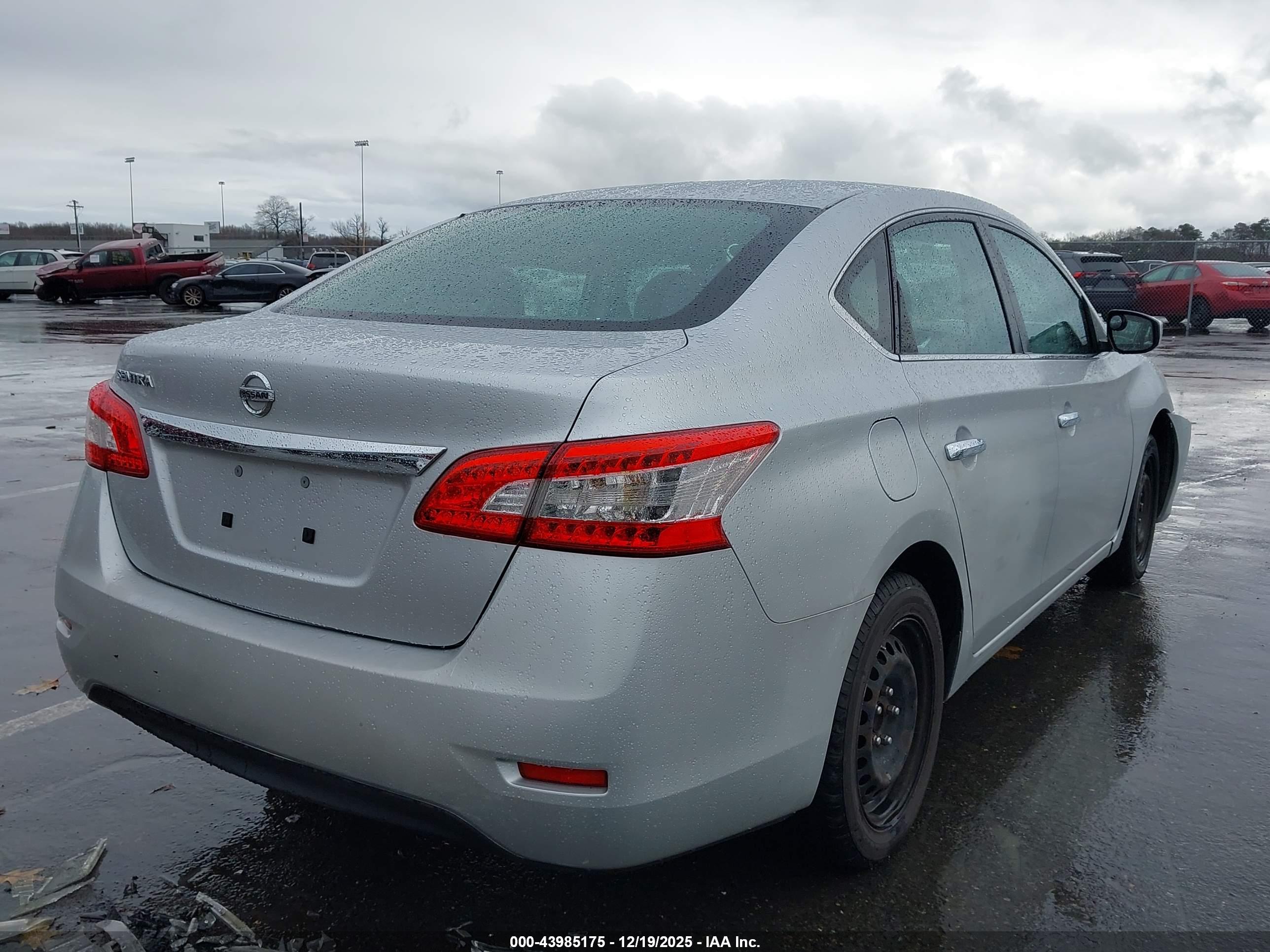 NISSAN SENTRA image 4