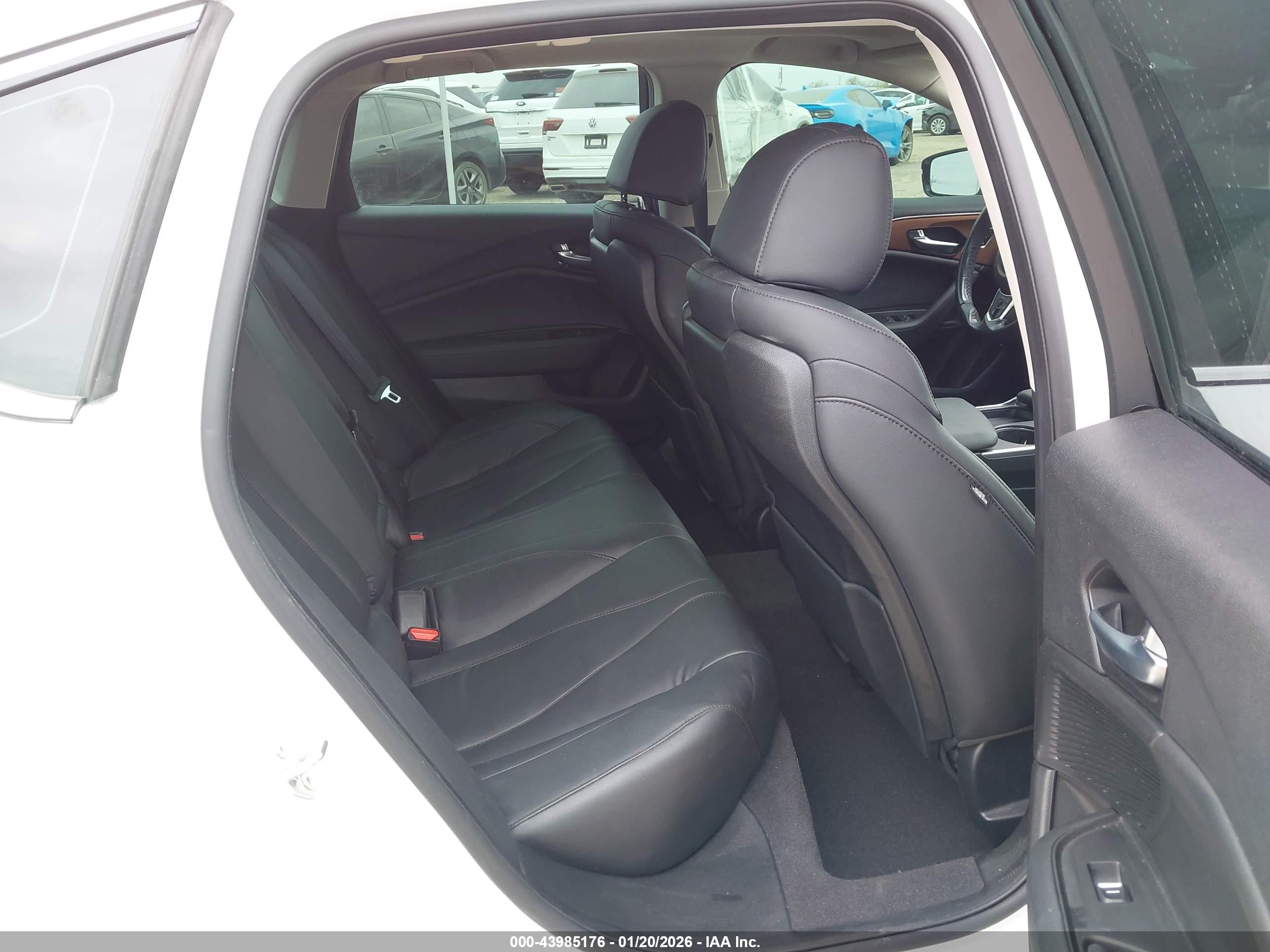 ACURA TLX image 8