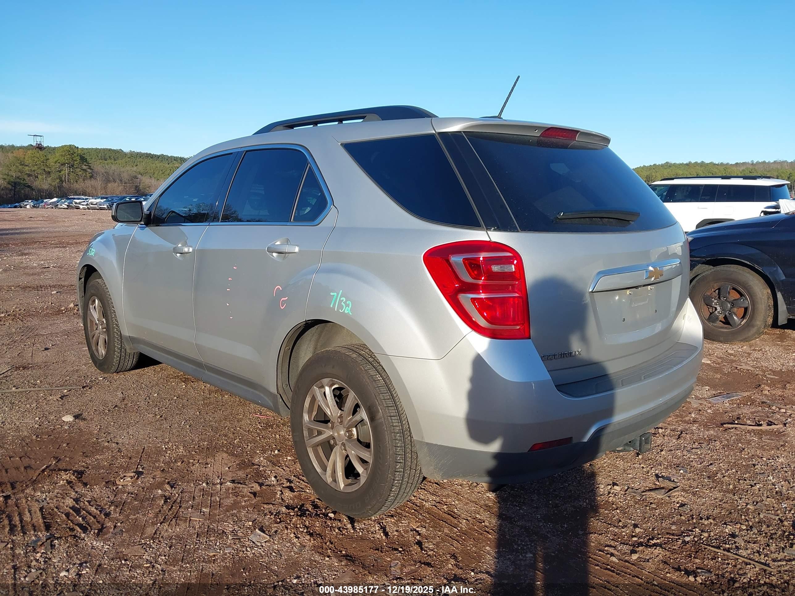CHEVROLET EQUINOX image 3