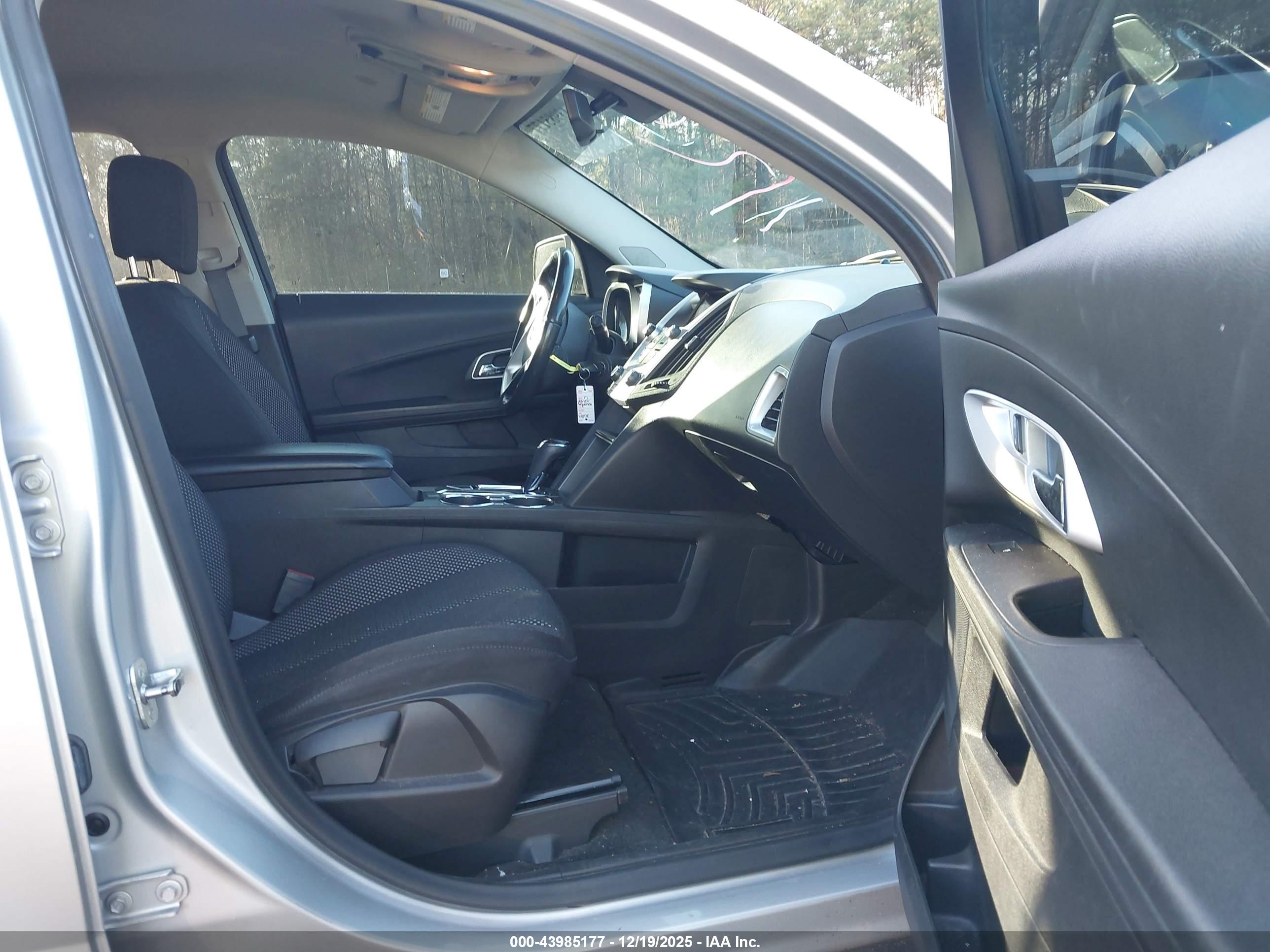 CHEVROLET EQUINOX image 5
