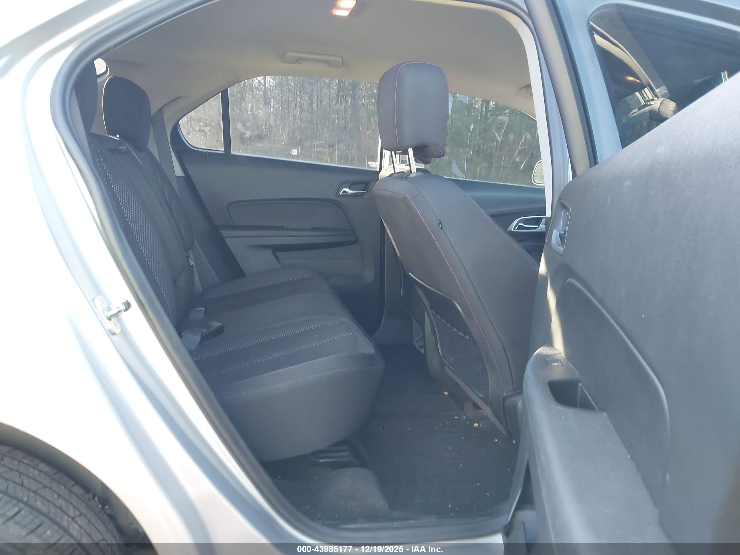 CHEVROLET EQUINOX image 8