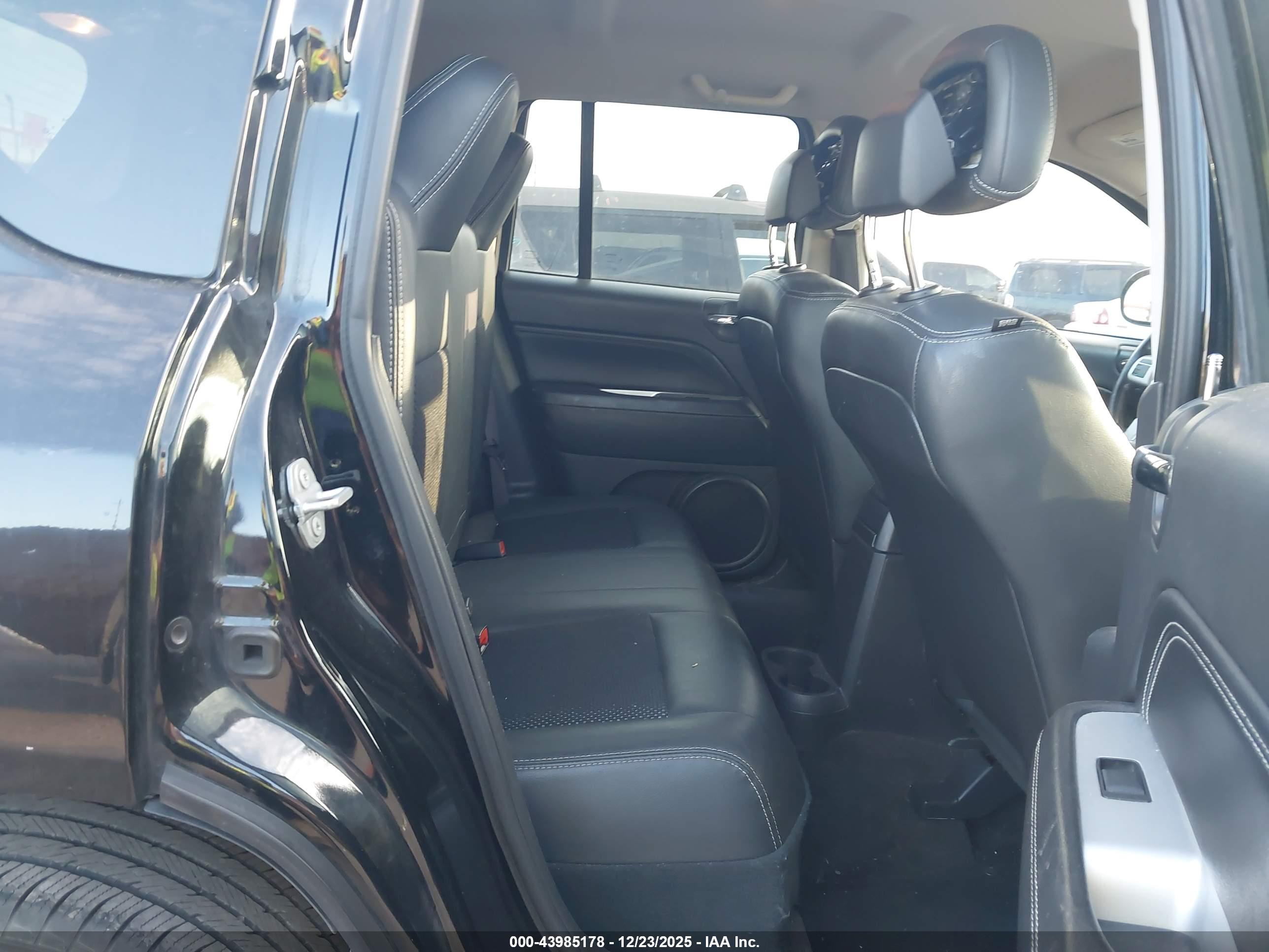 JEEP COMPASS image 8