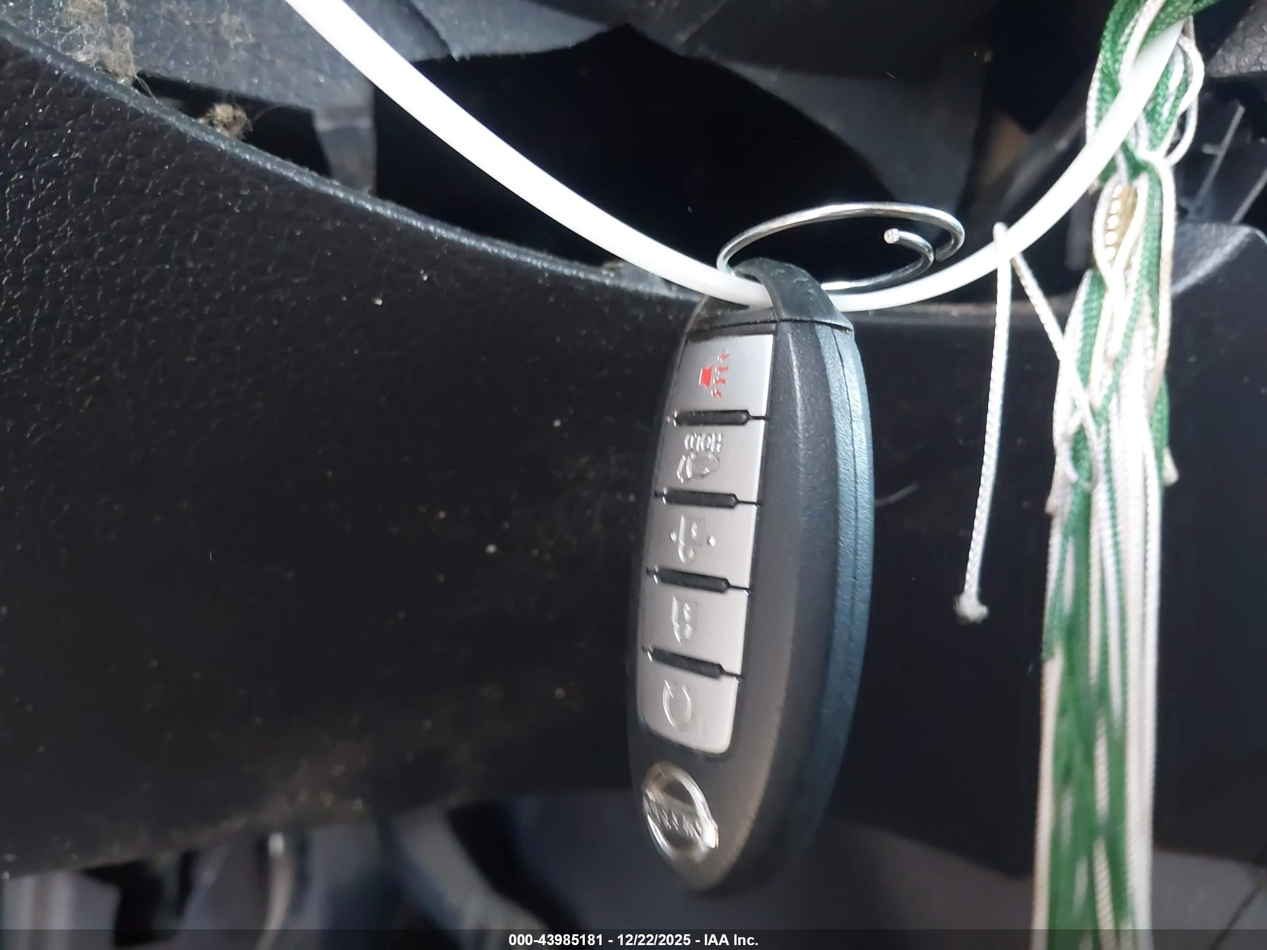 NISSAN ROGUE image 11