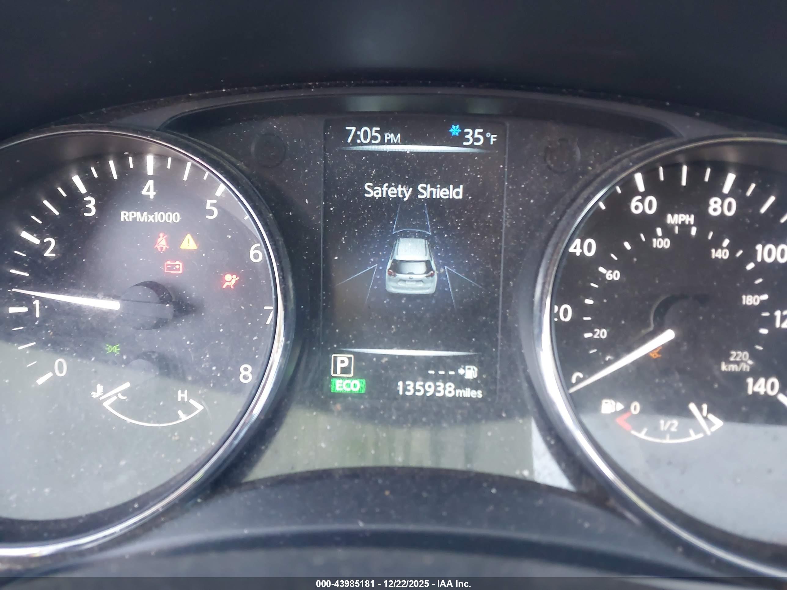NISSAN ROGUE image 7