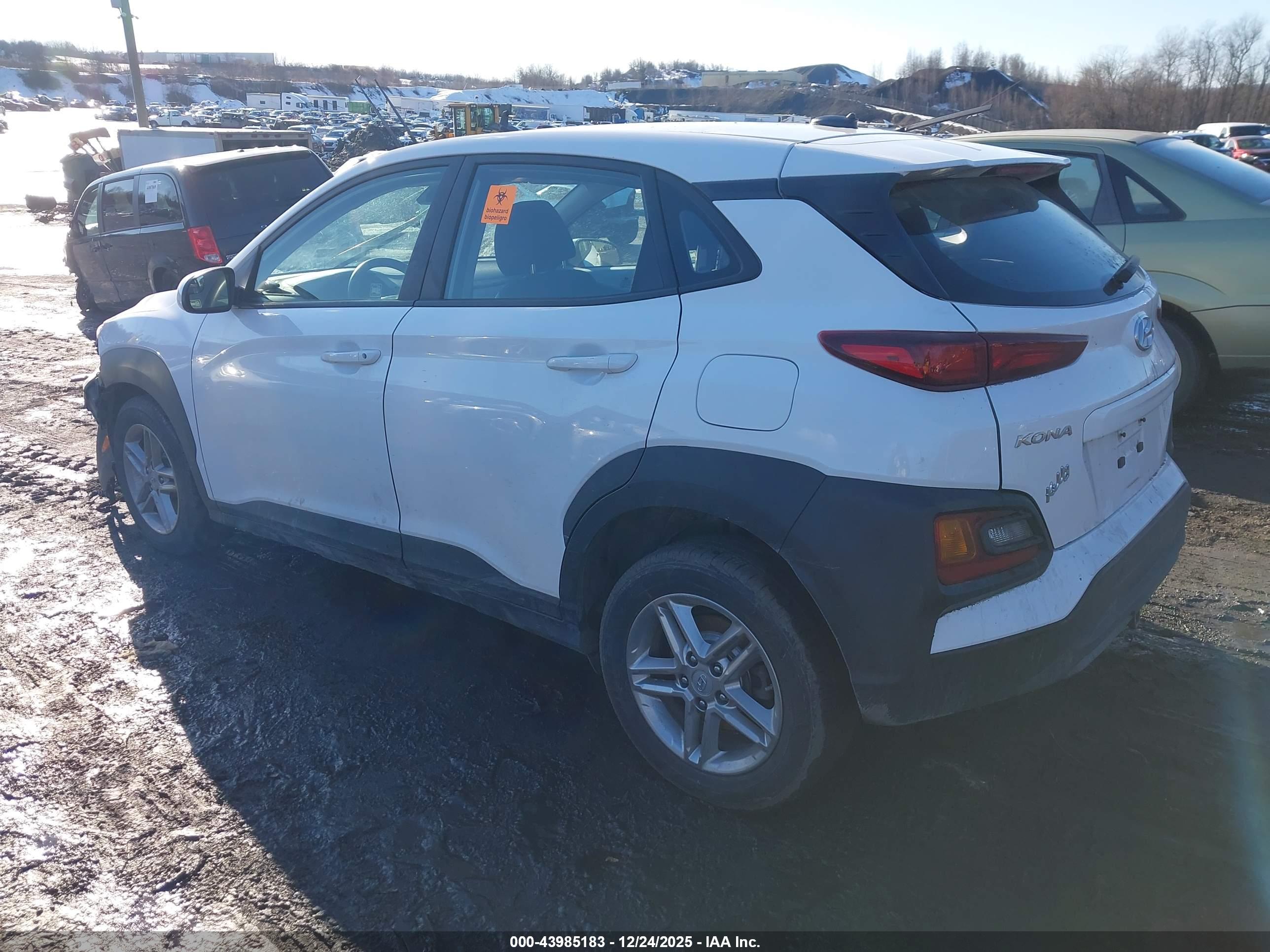 HYUNDAI KONA image 3