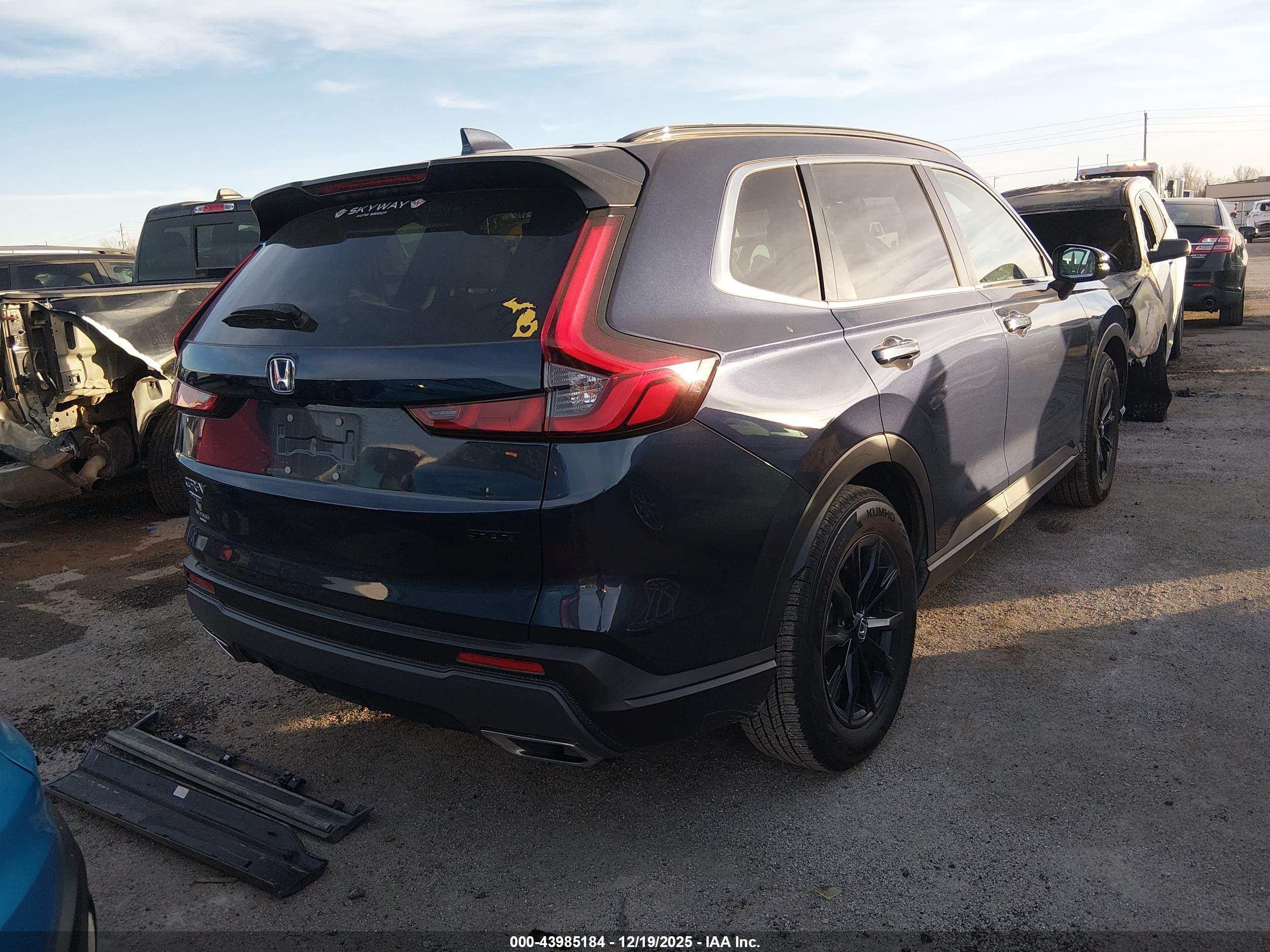 HONDA CR-V image 4