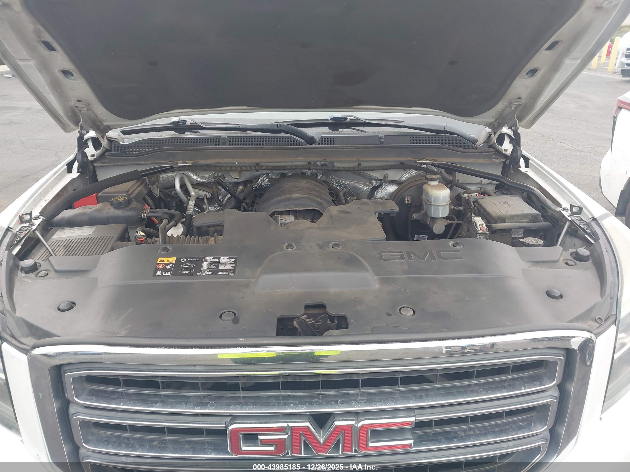 GMC YUKON image 10