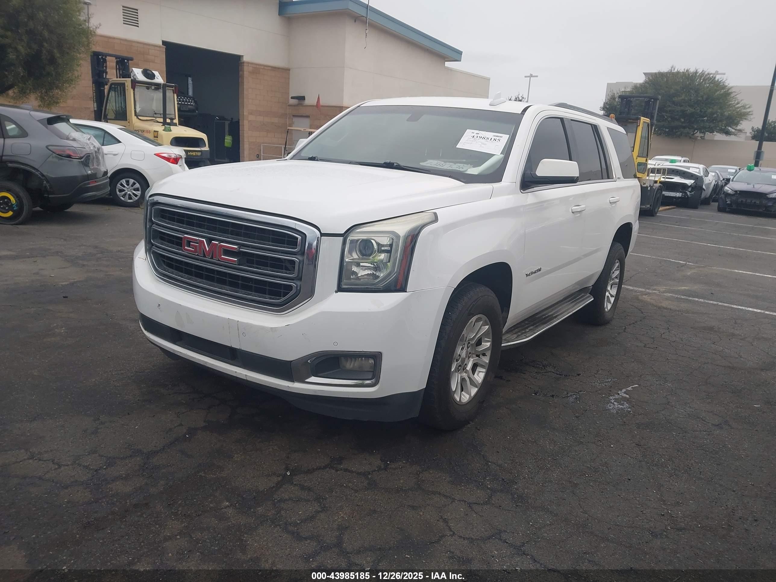GMC YUKON image 2
