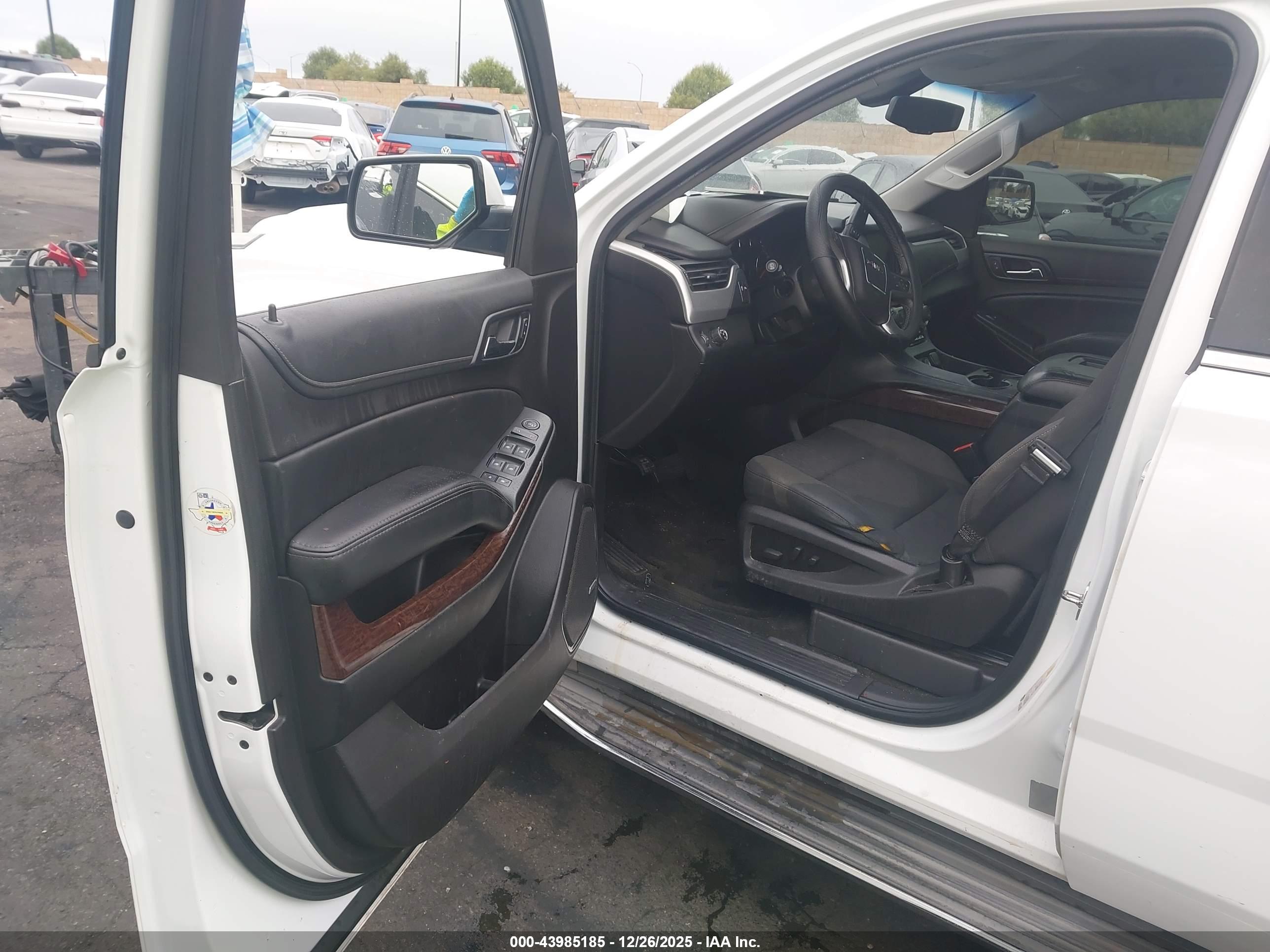 GMC YUKON image 5