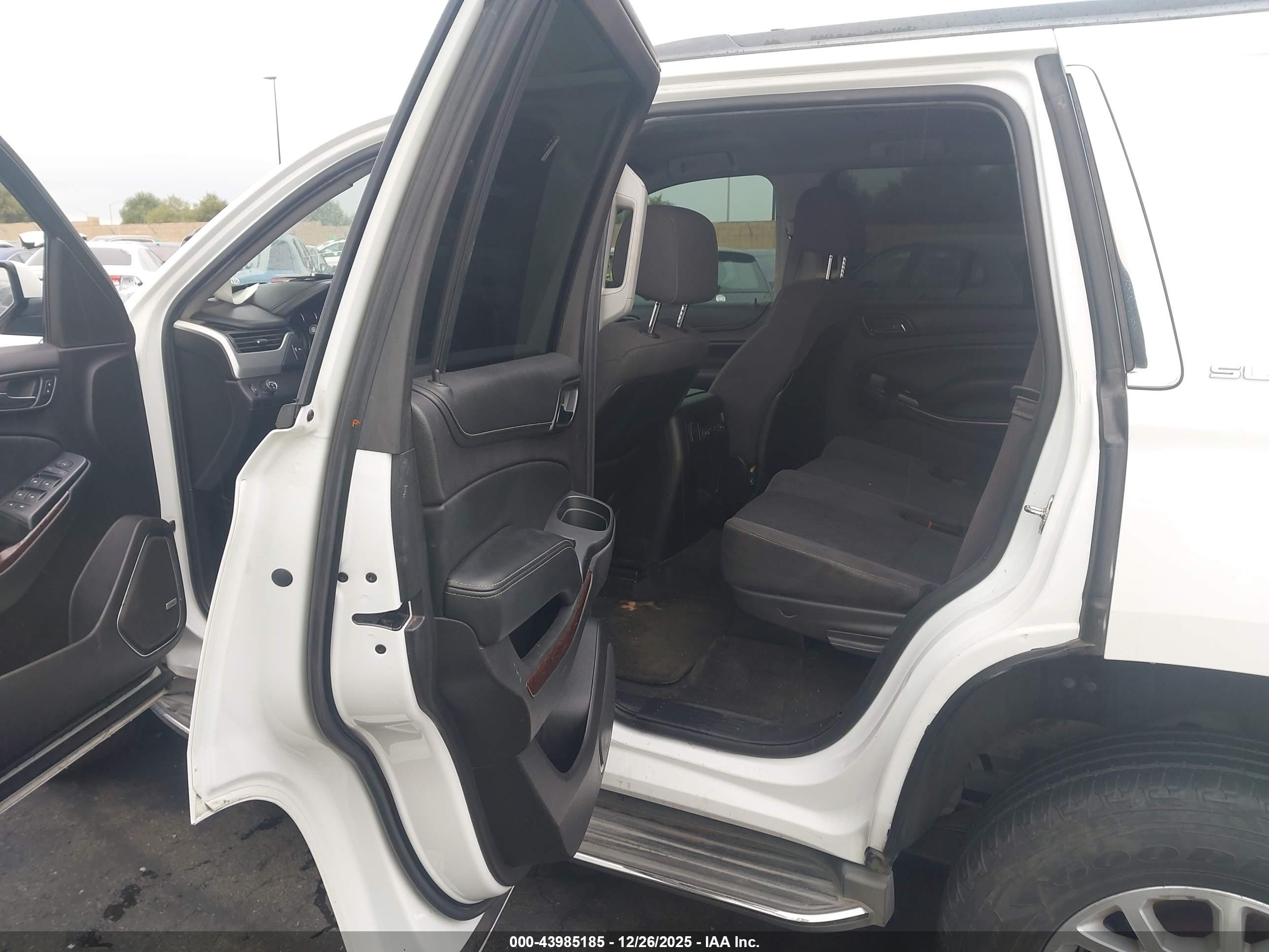 GMC YUKON image 8
