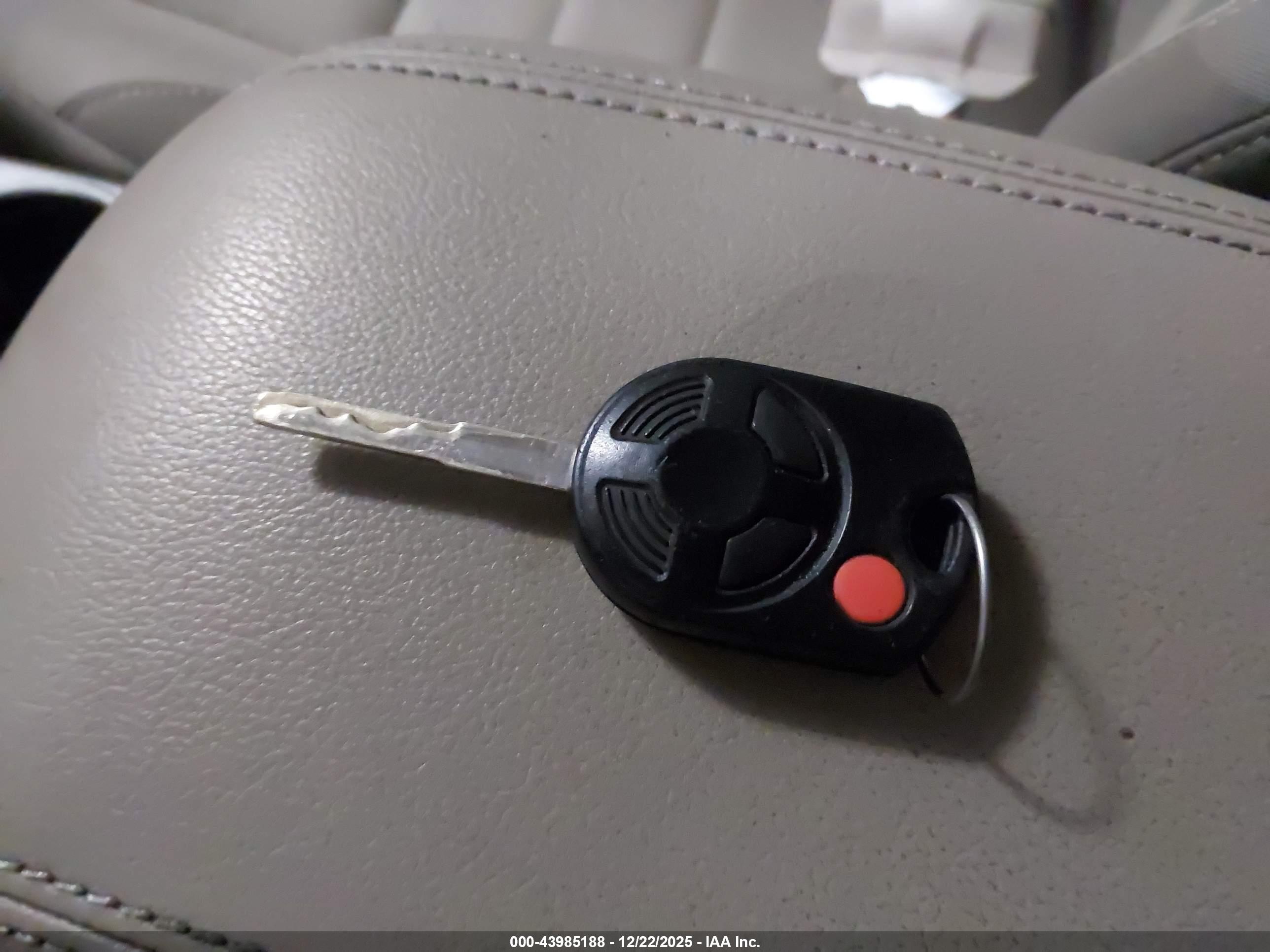 FORD ESCAPE image 11