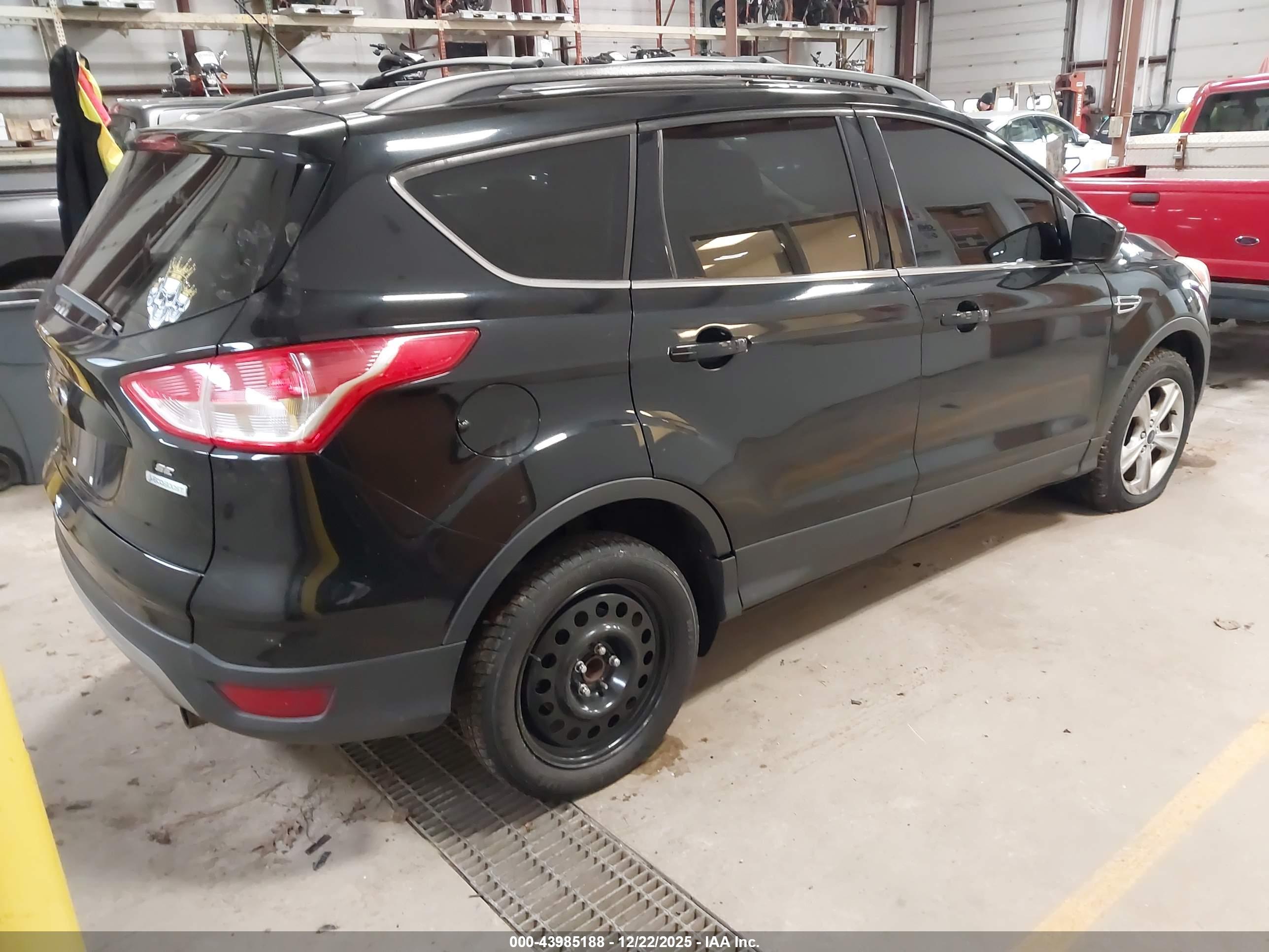 FORD ESCAPE image 4