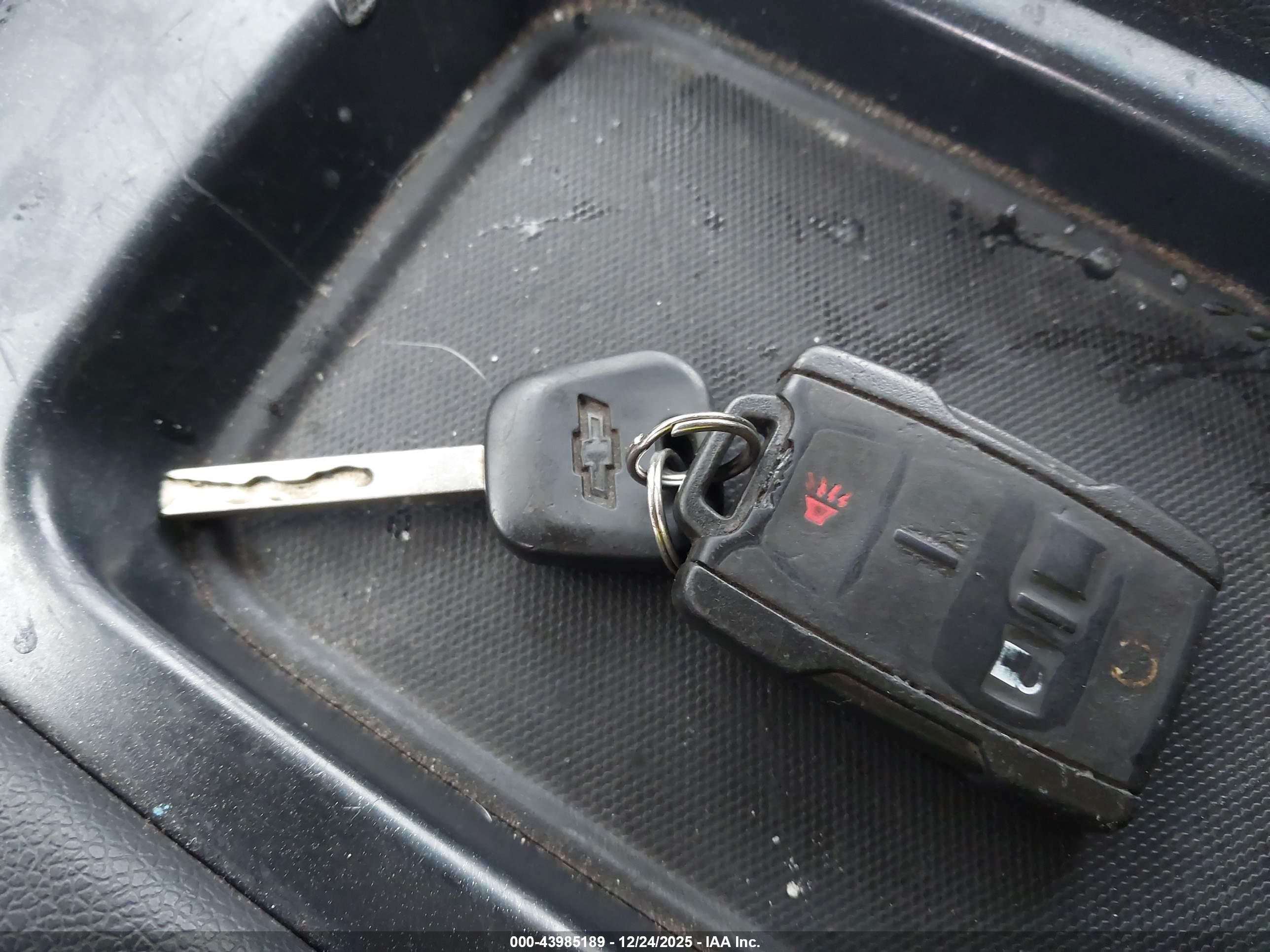 CHEVROLET SILVERADO image 11