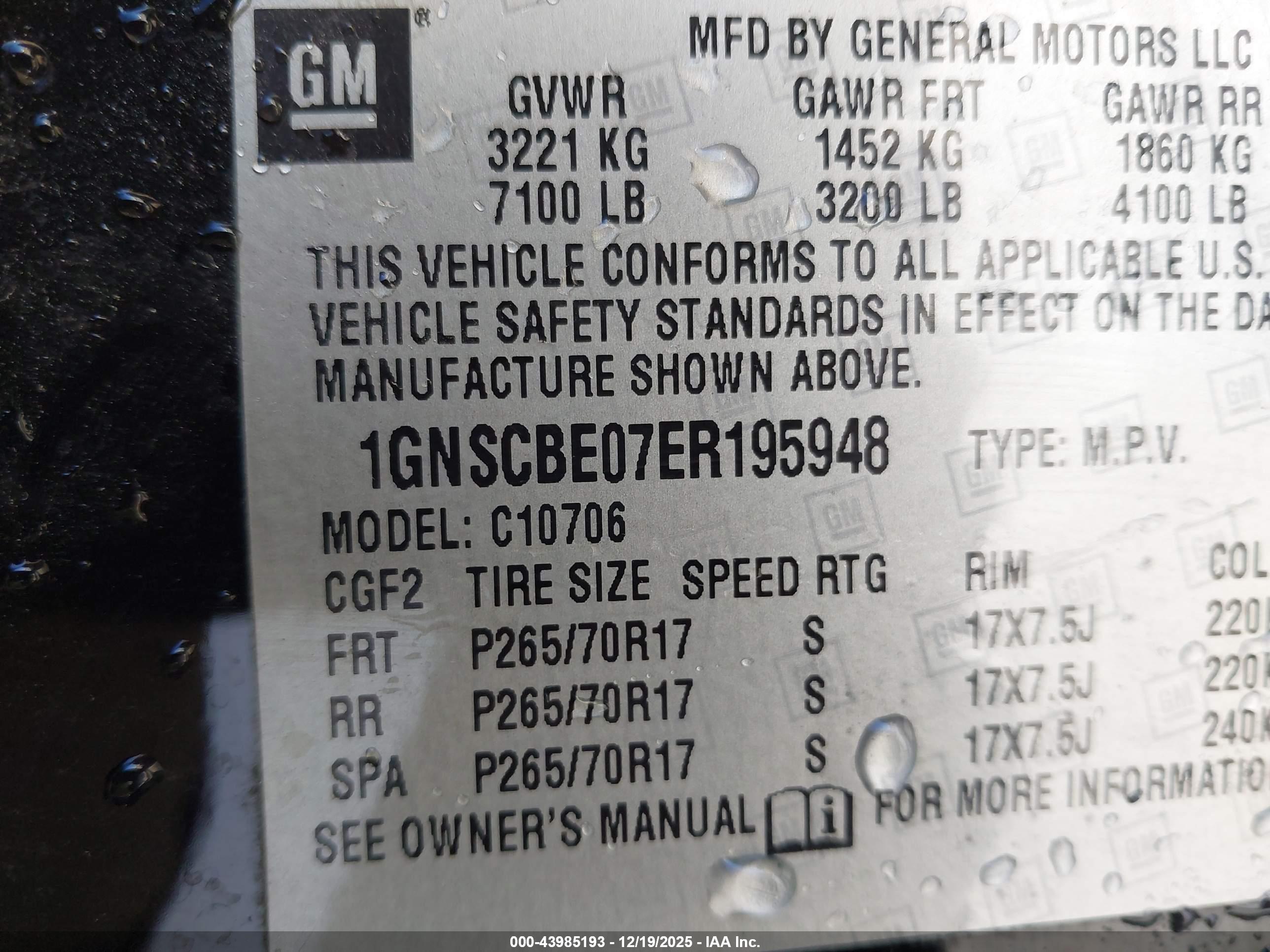 CHEVROLET TAHOE image 9