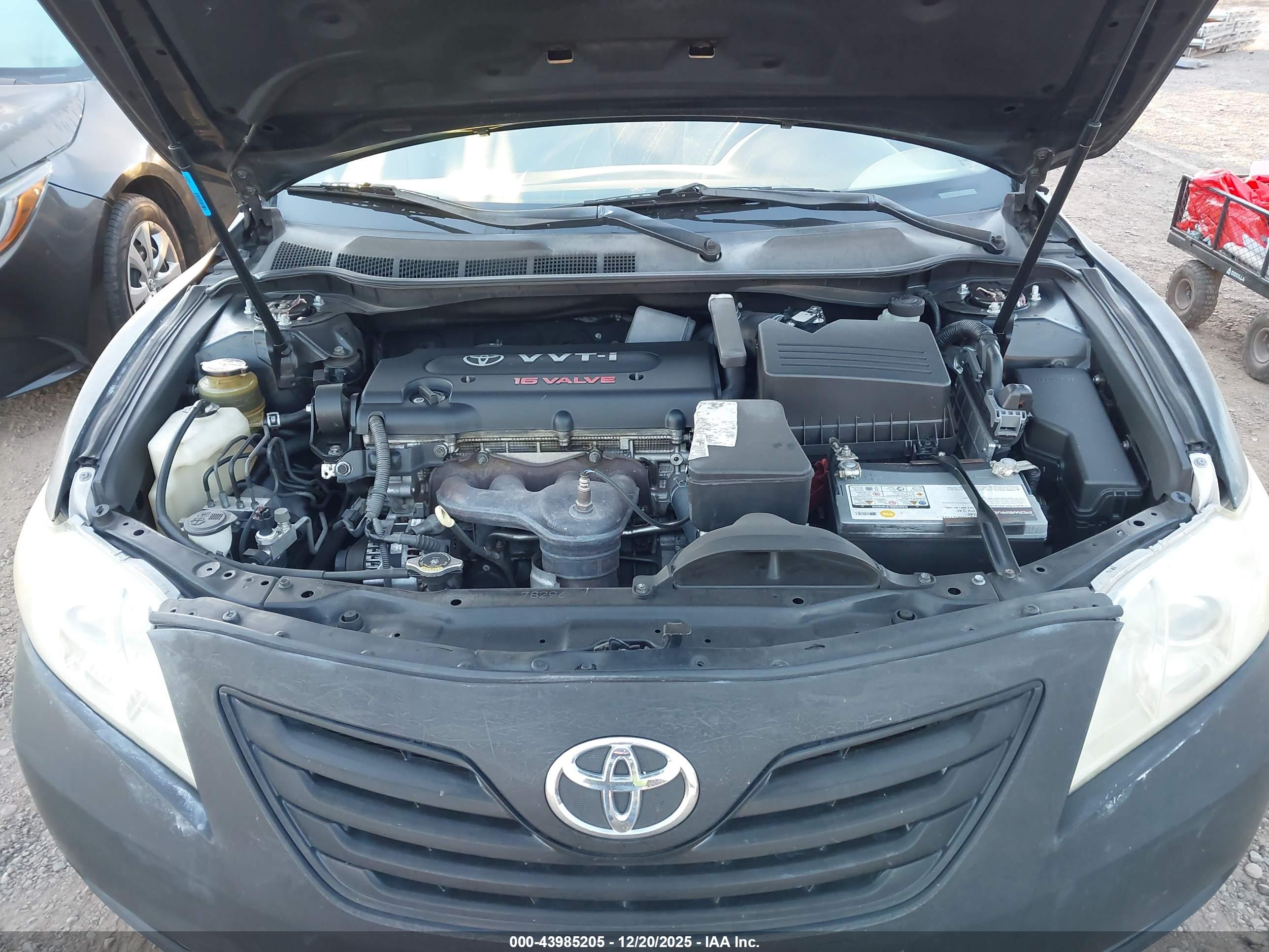TOYOTA CAMRY image 10