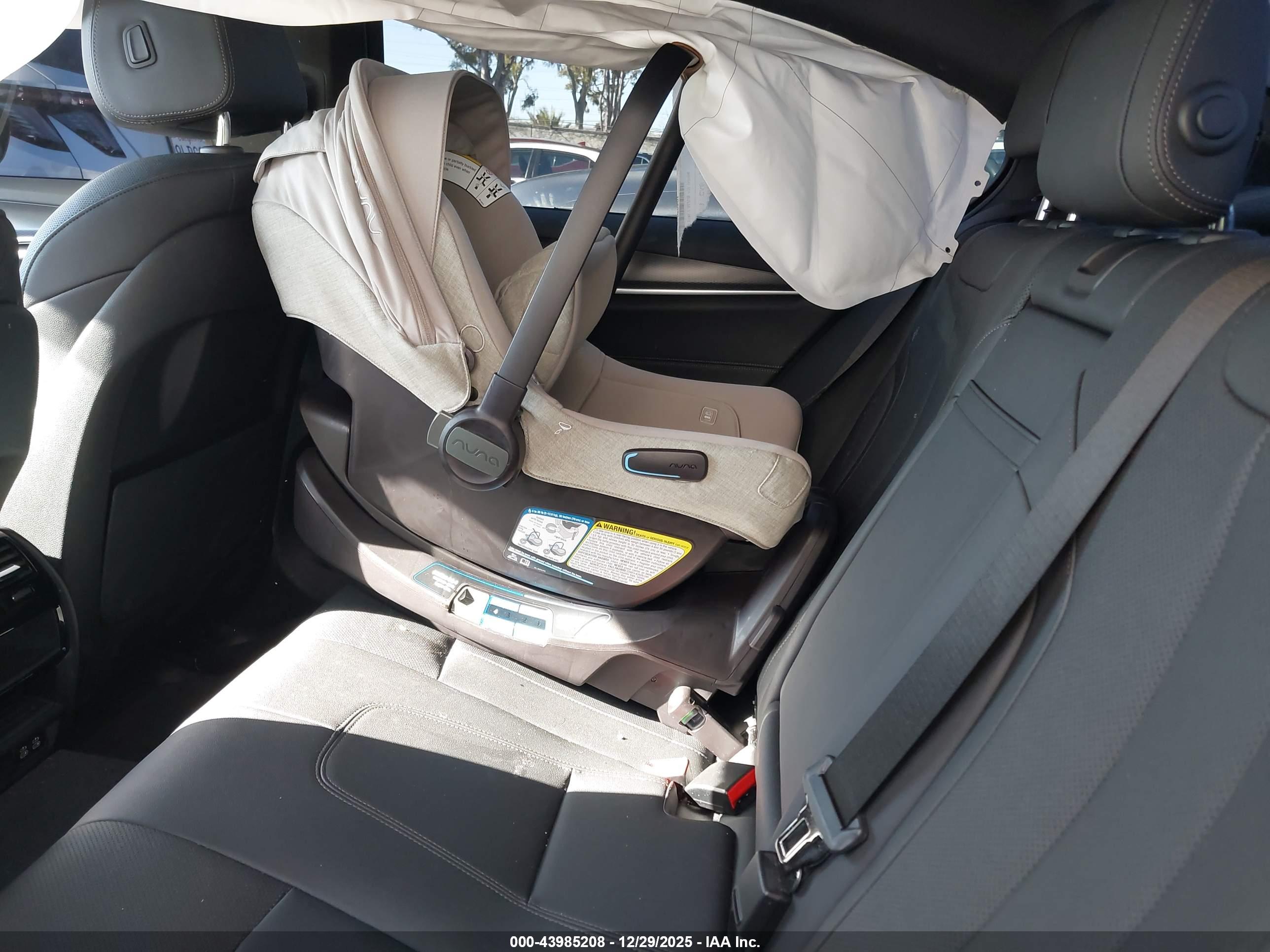 BMW 530 image 8