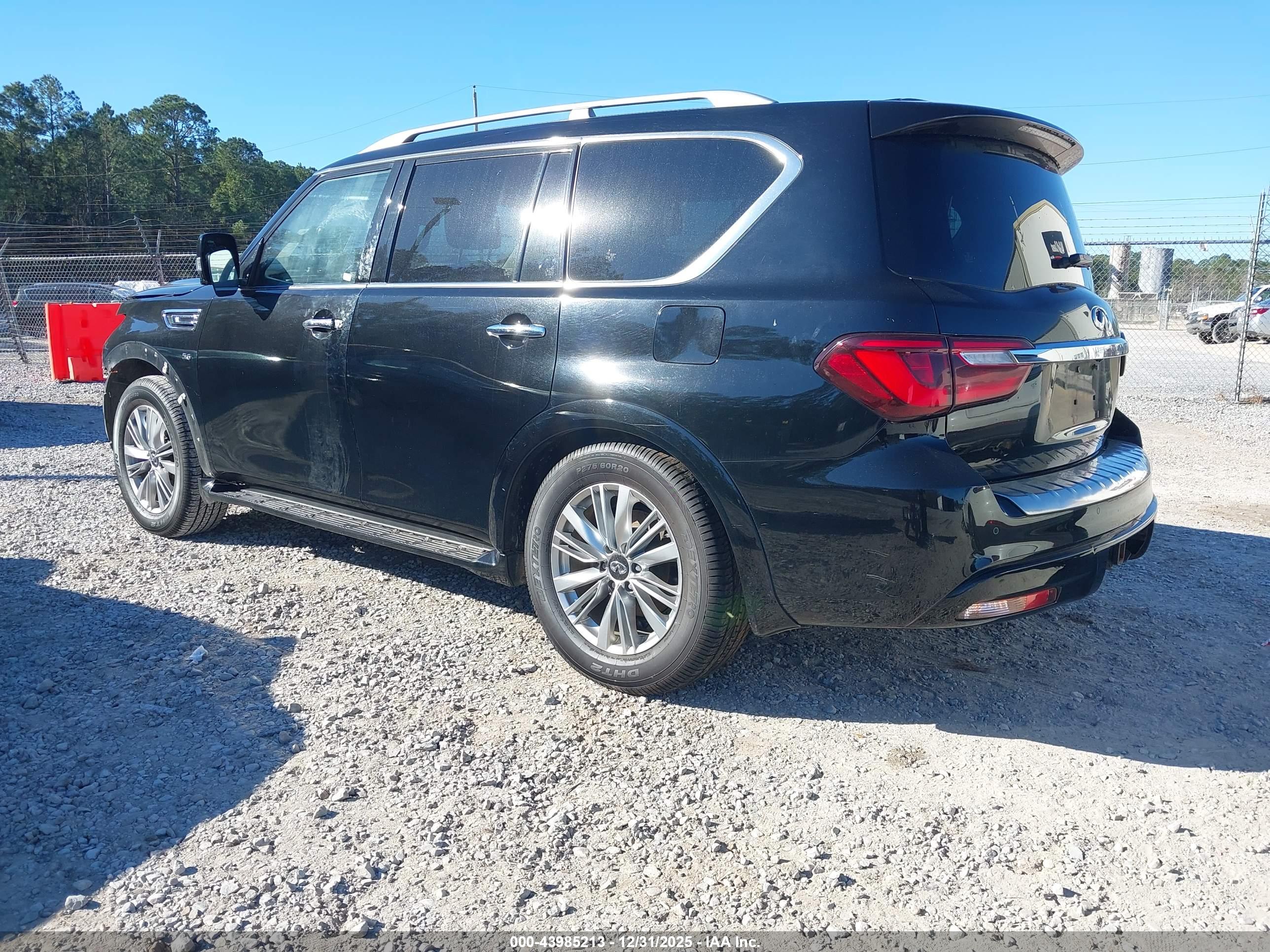 INFINITI QX80 image 3