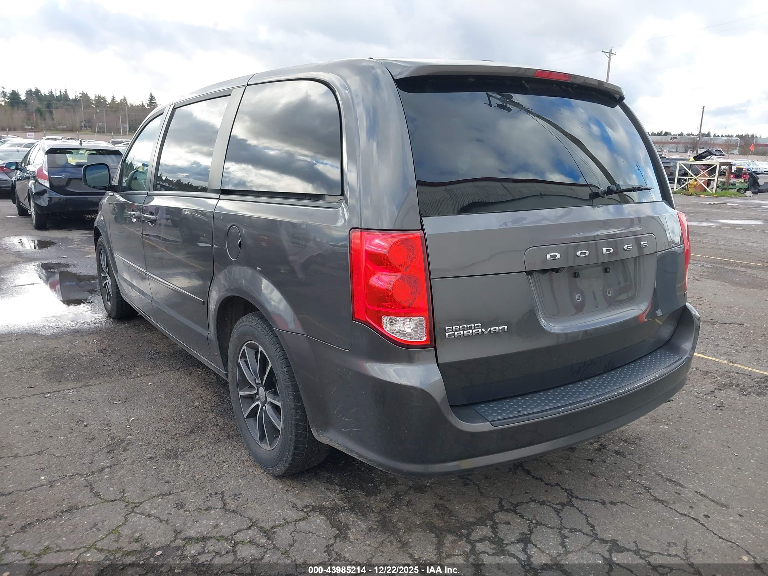 DODGE GRAND image 3