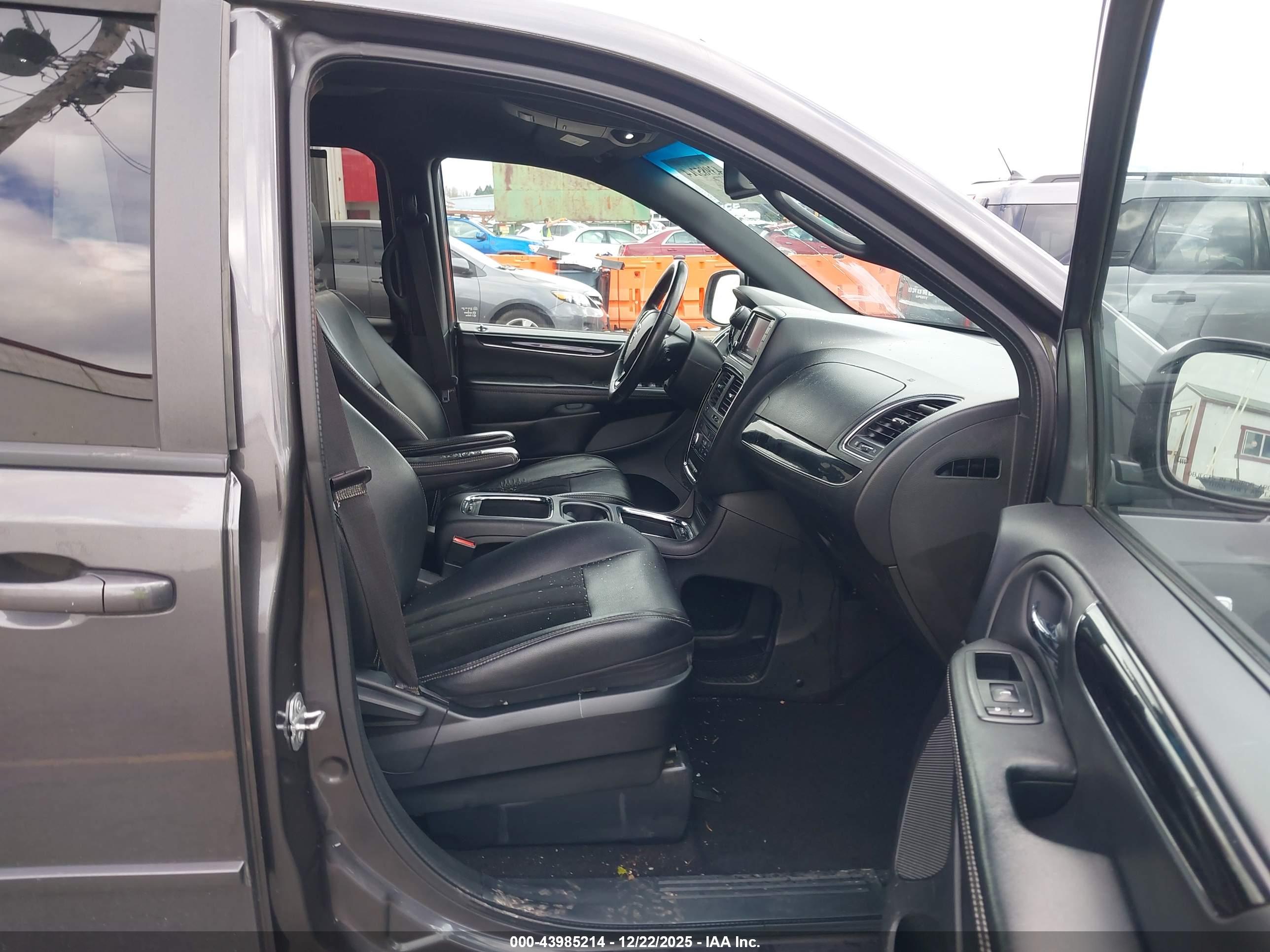 DODGE GRAND image 5