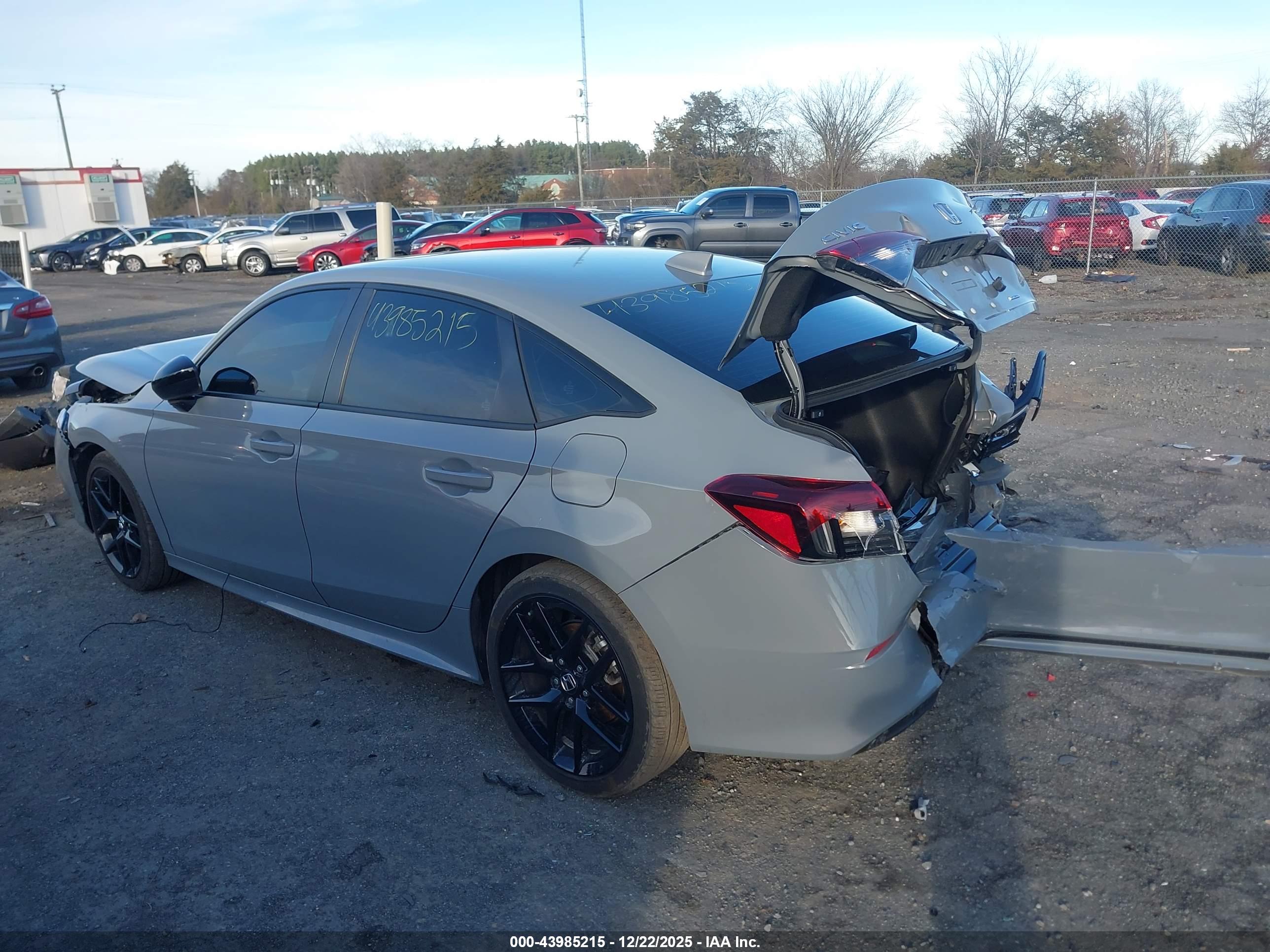 HONDA CIVIC image 3