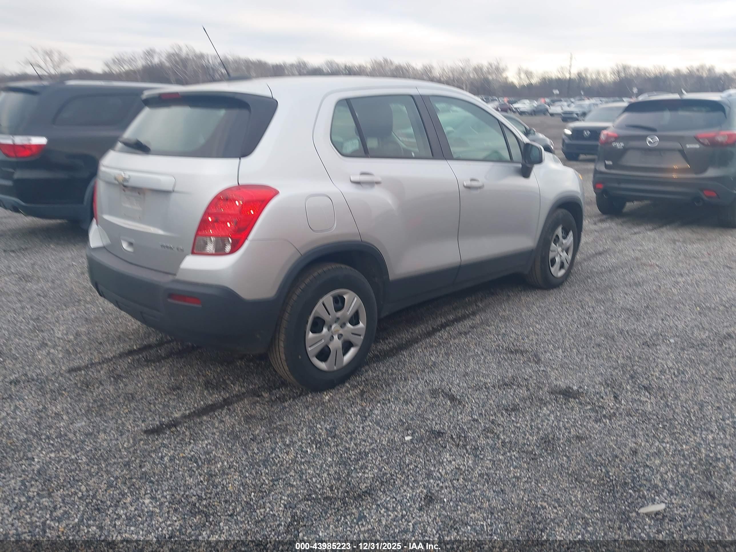 CHEVROLET TRAX image 4