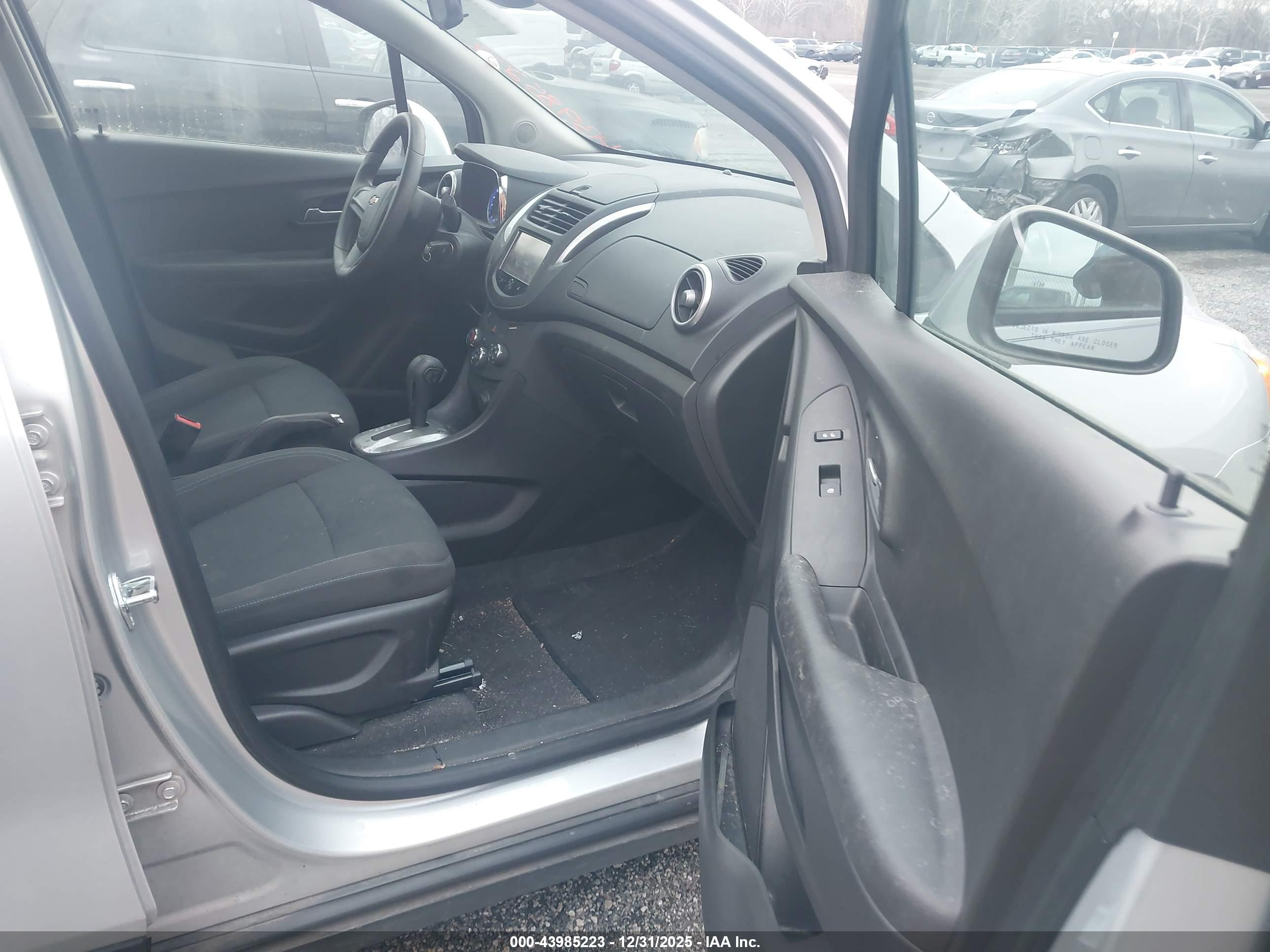 CHEVROLET TRAX image 5
