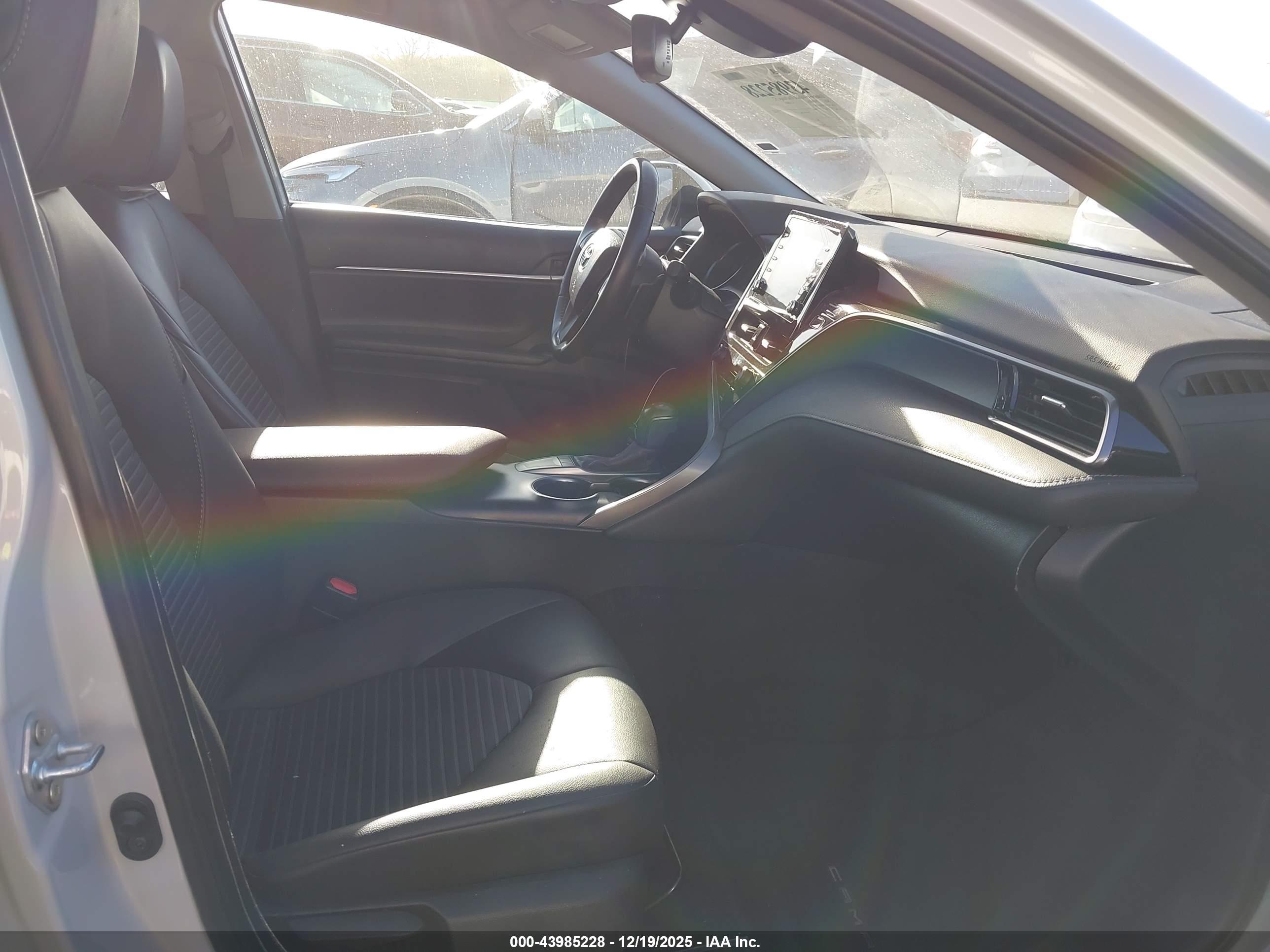 TOYOTA CAMRY image 5