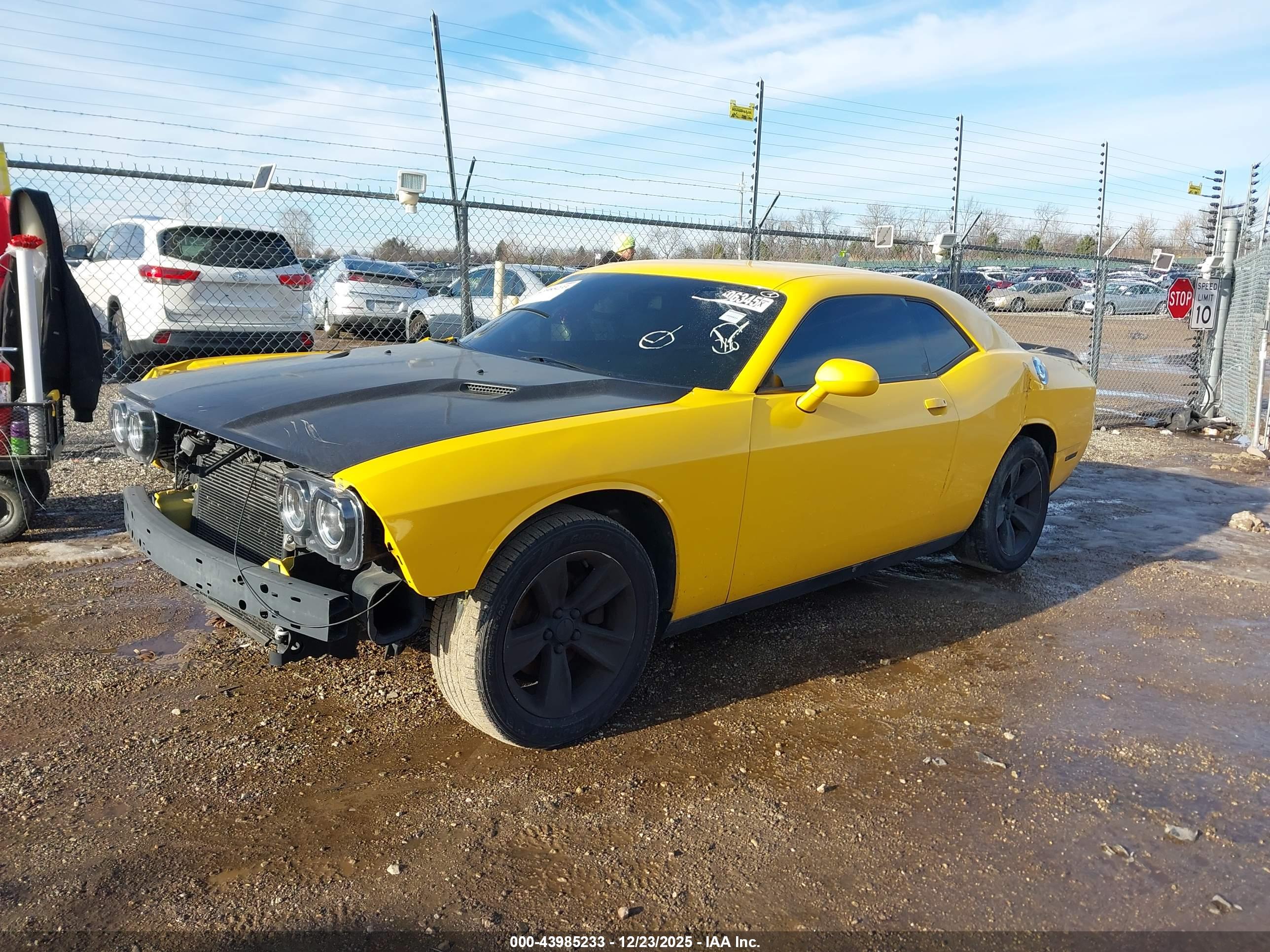 DODGE CHALLENGER image 2