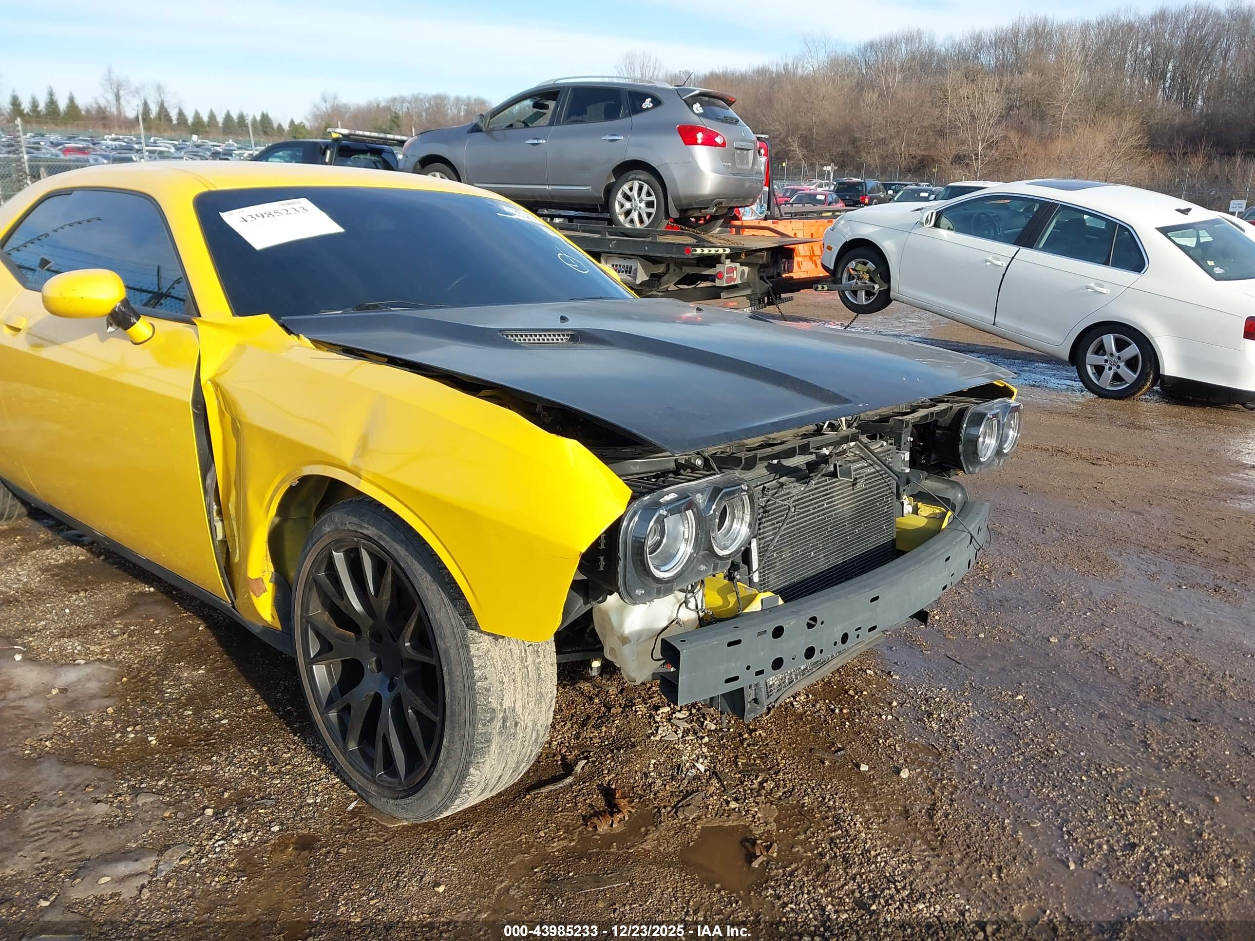DODGE CHALLENGER image 6
