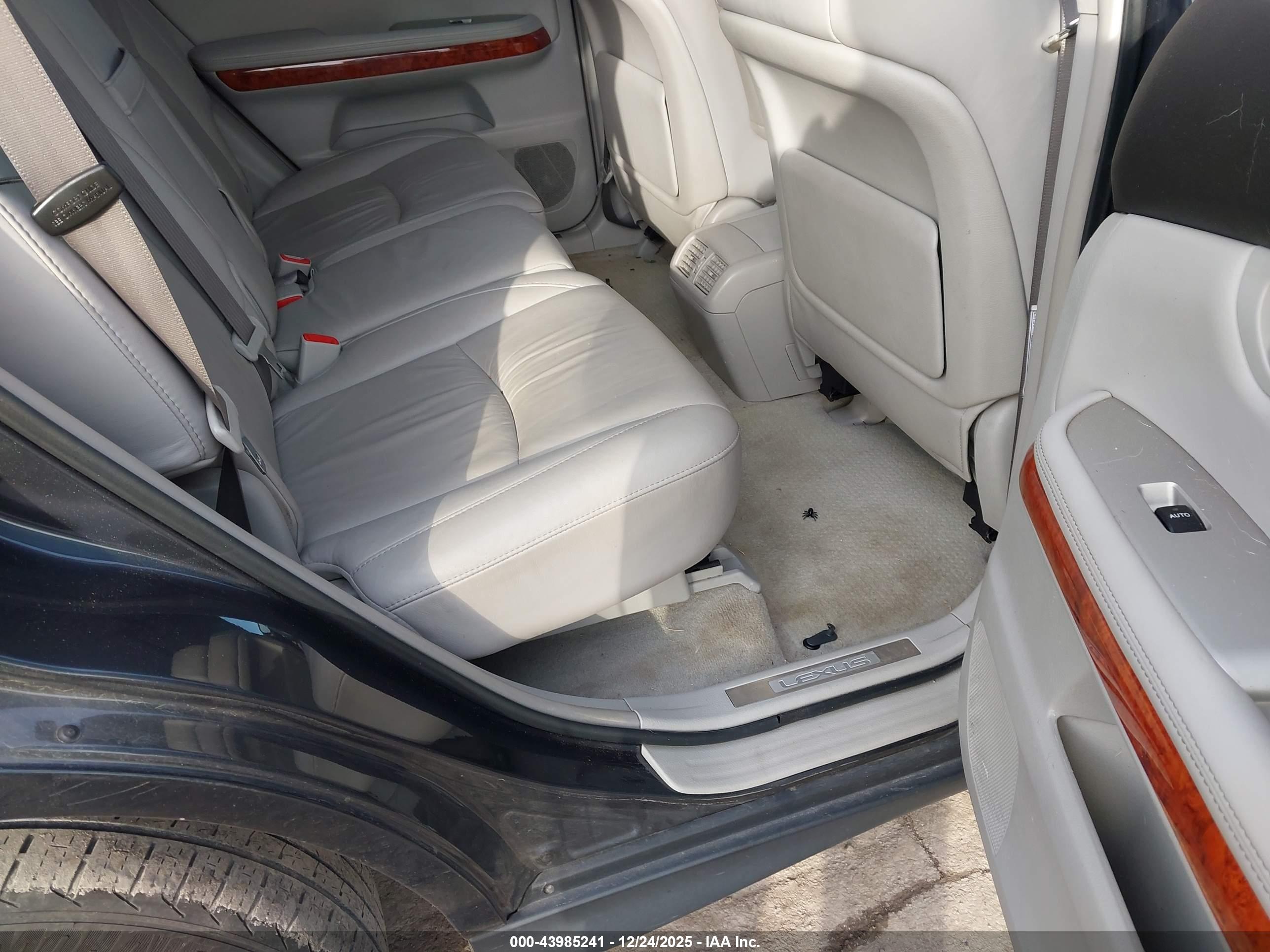 LEXUS RX image 8