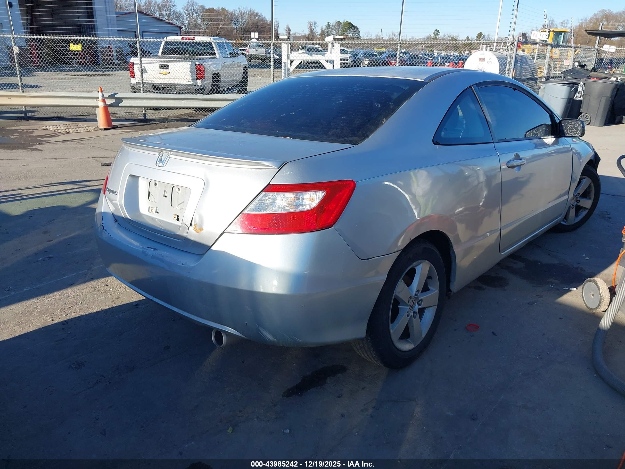 HONDA CIVIC image 4