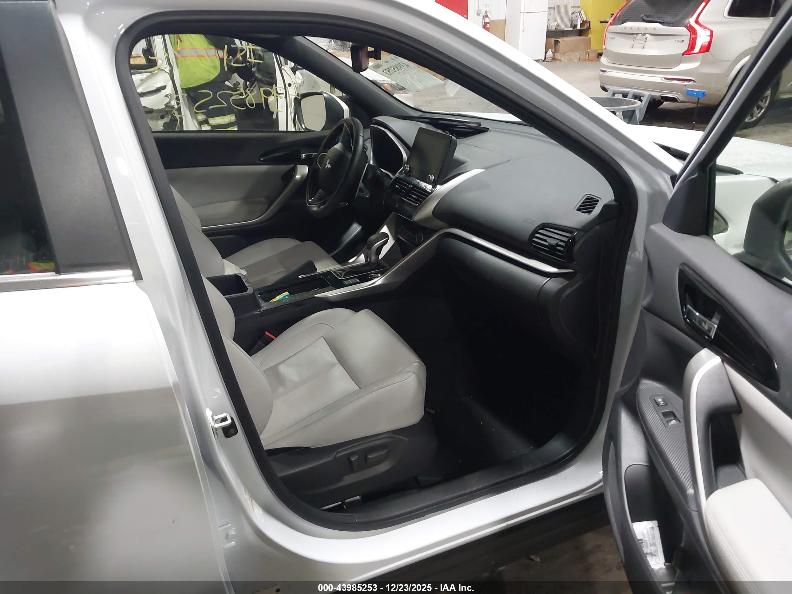 MITSUBISHI ECLIPSE image 5