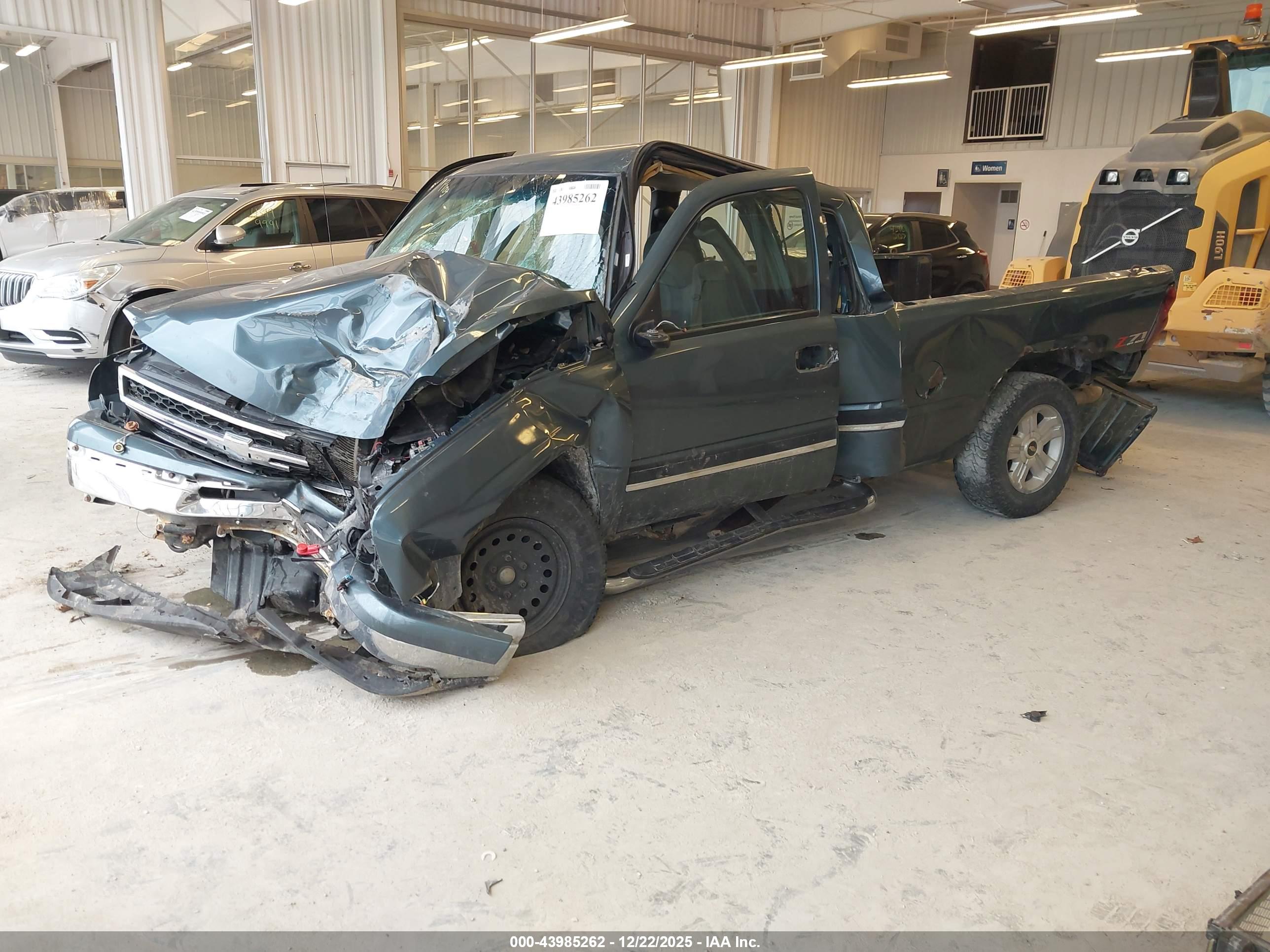 CHEVROLET SILVERADO image 2
