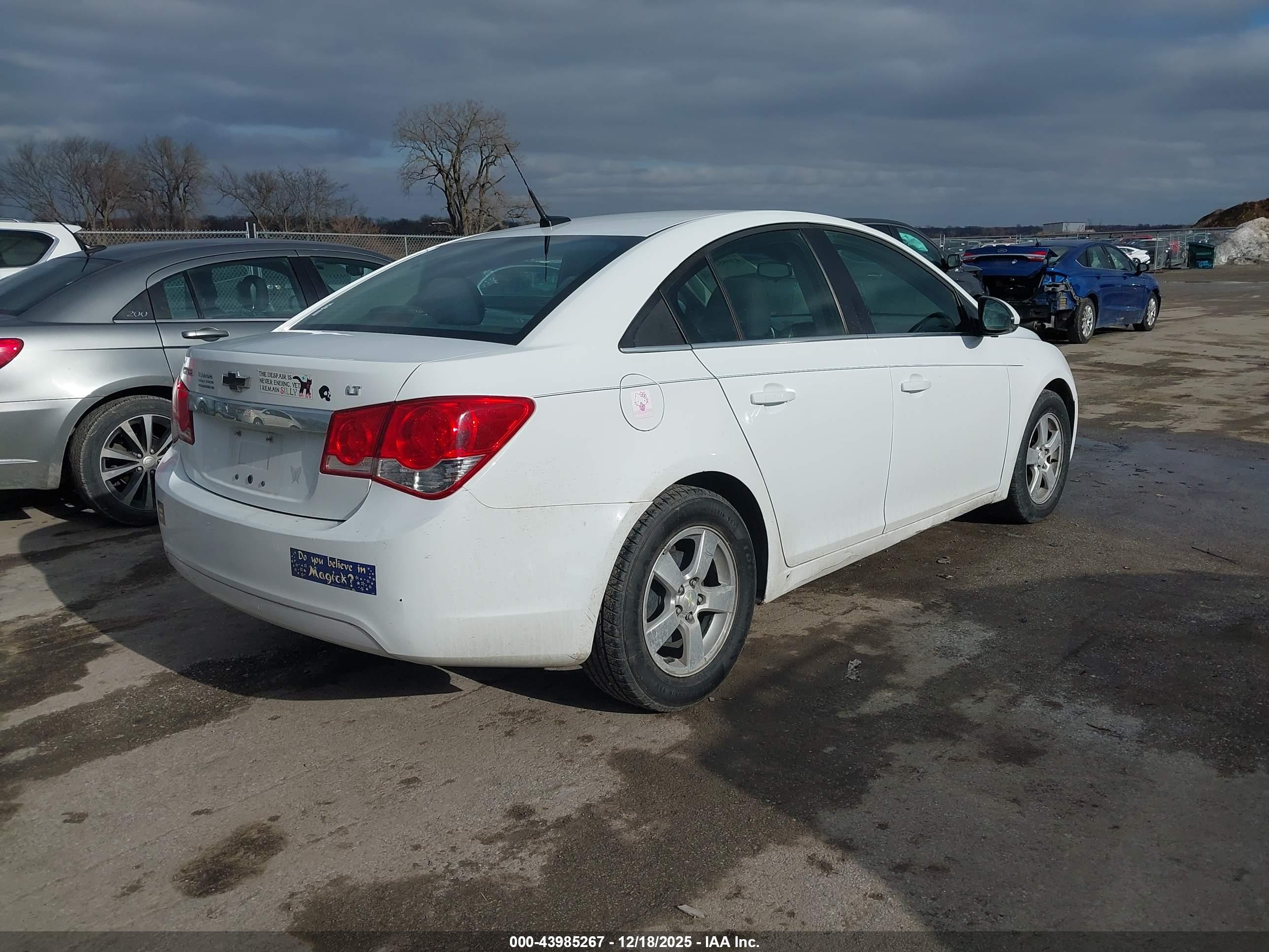 CHEVROLET CRUZE image 4