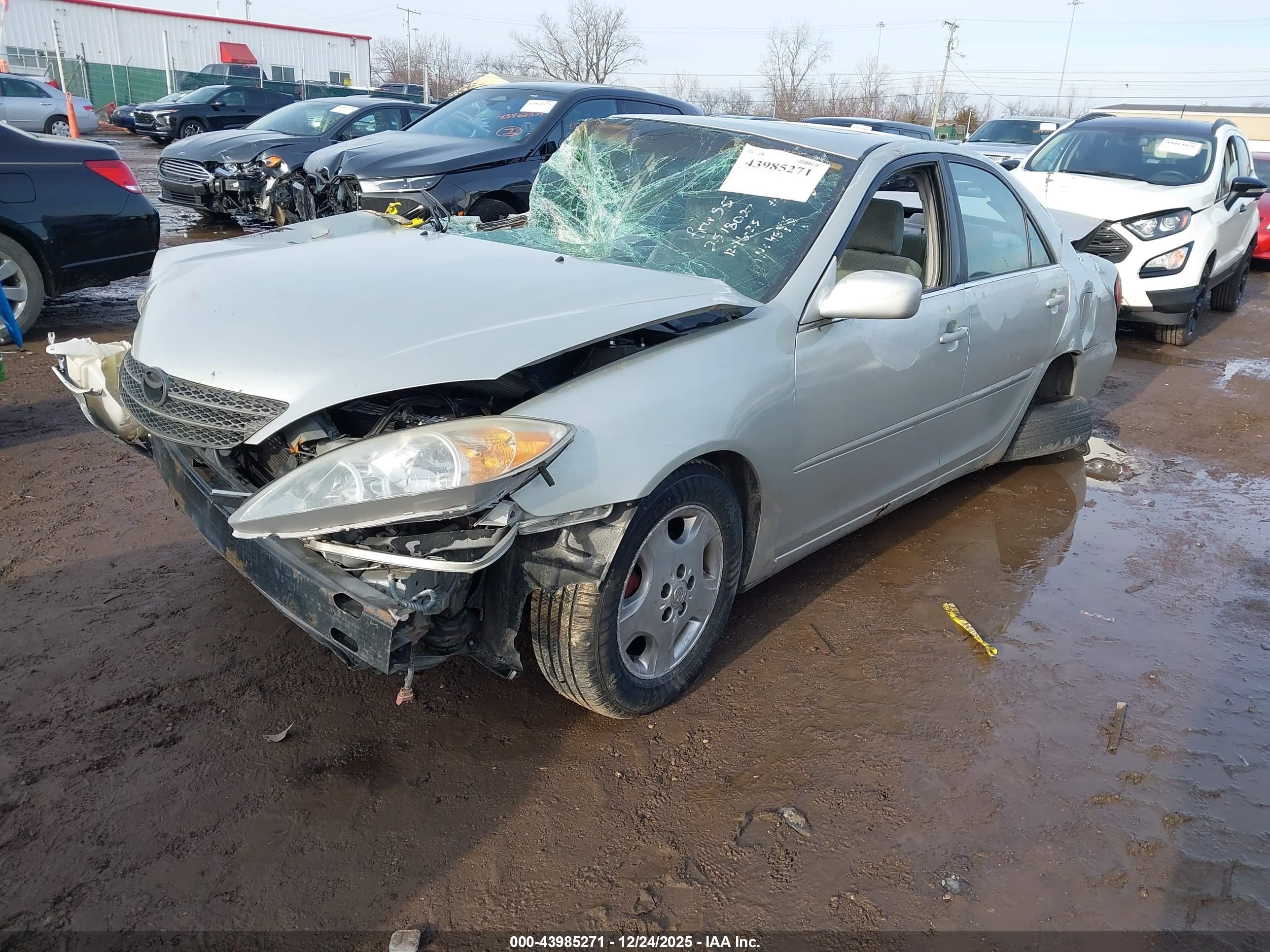 TOYOTA CAMRY image 2