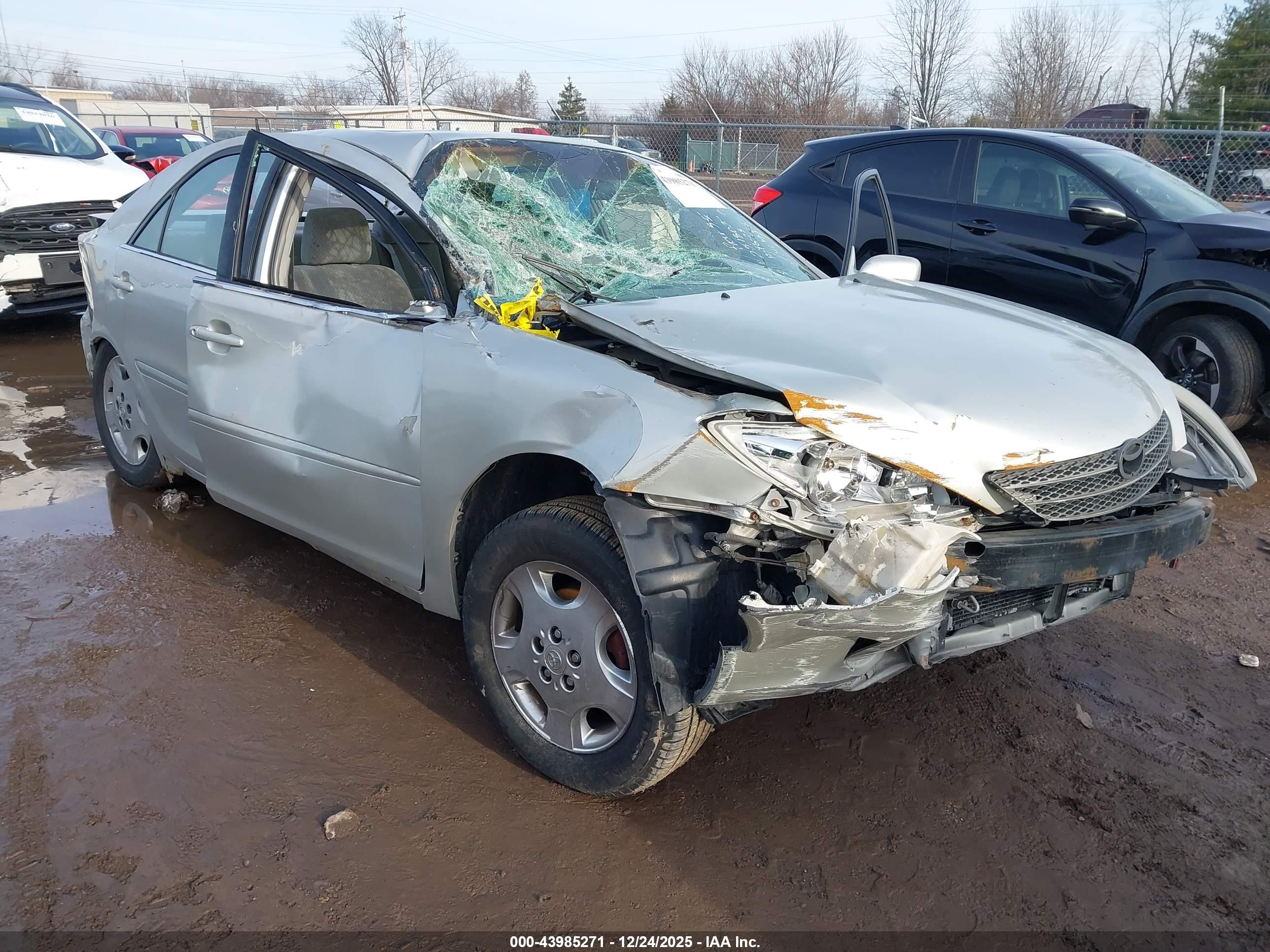 TOYOTA CAMRY image 6