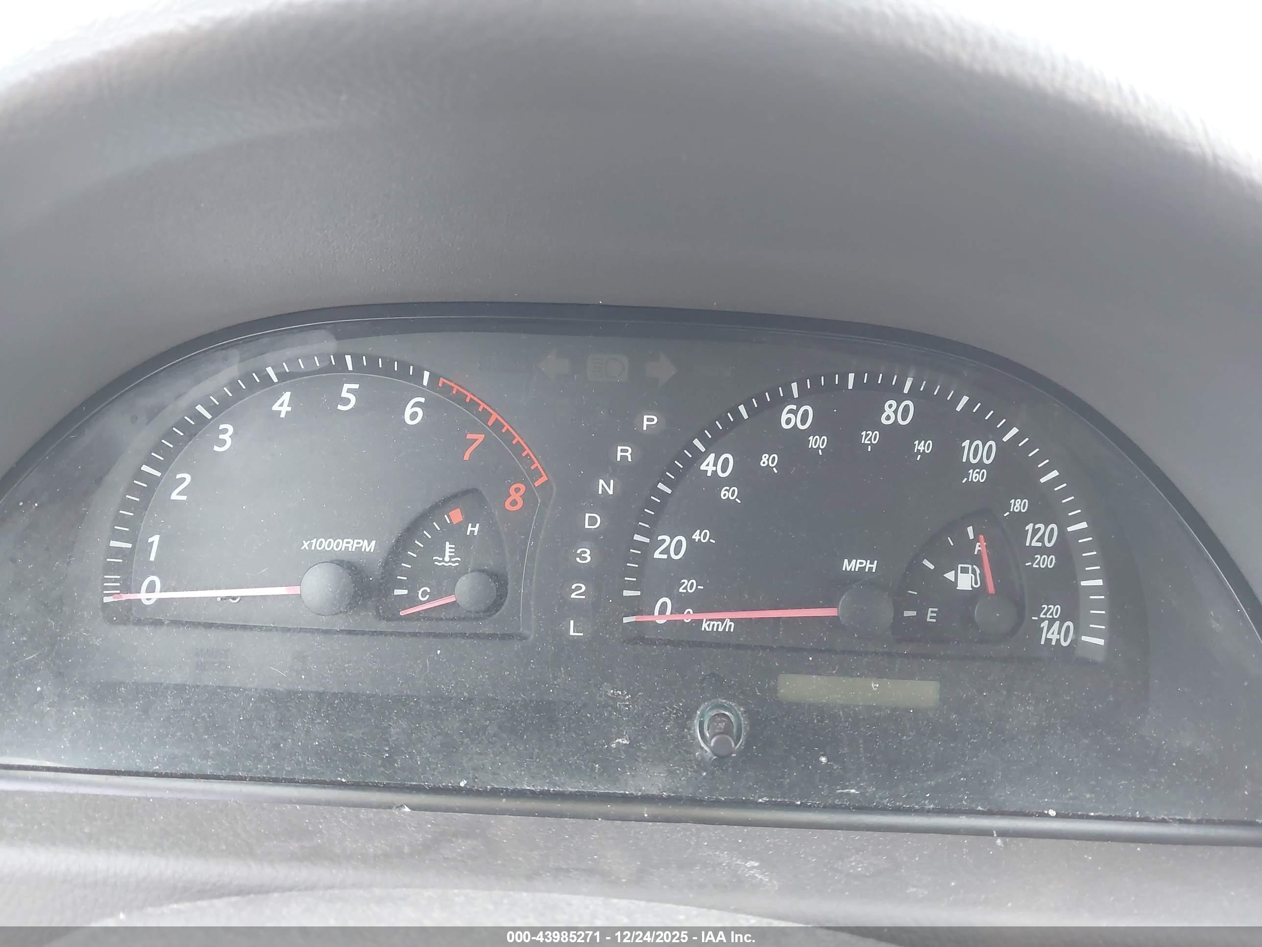 TOYOTA CAMRY image 7