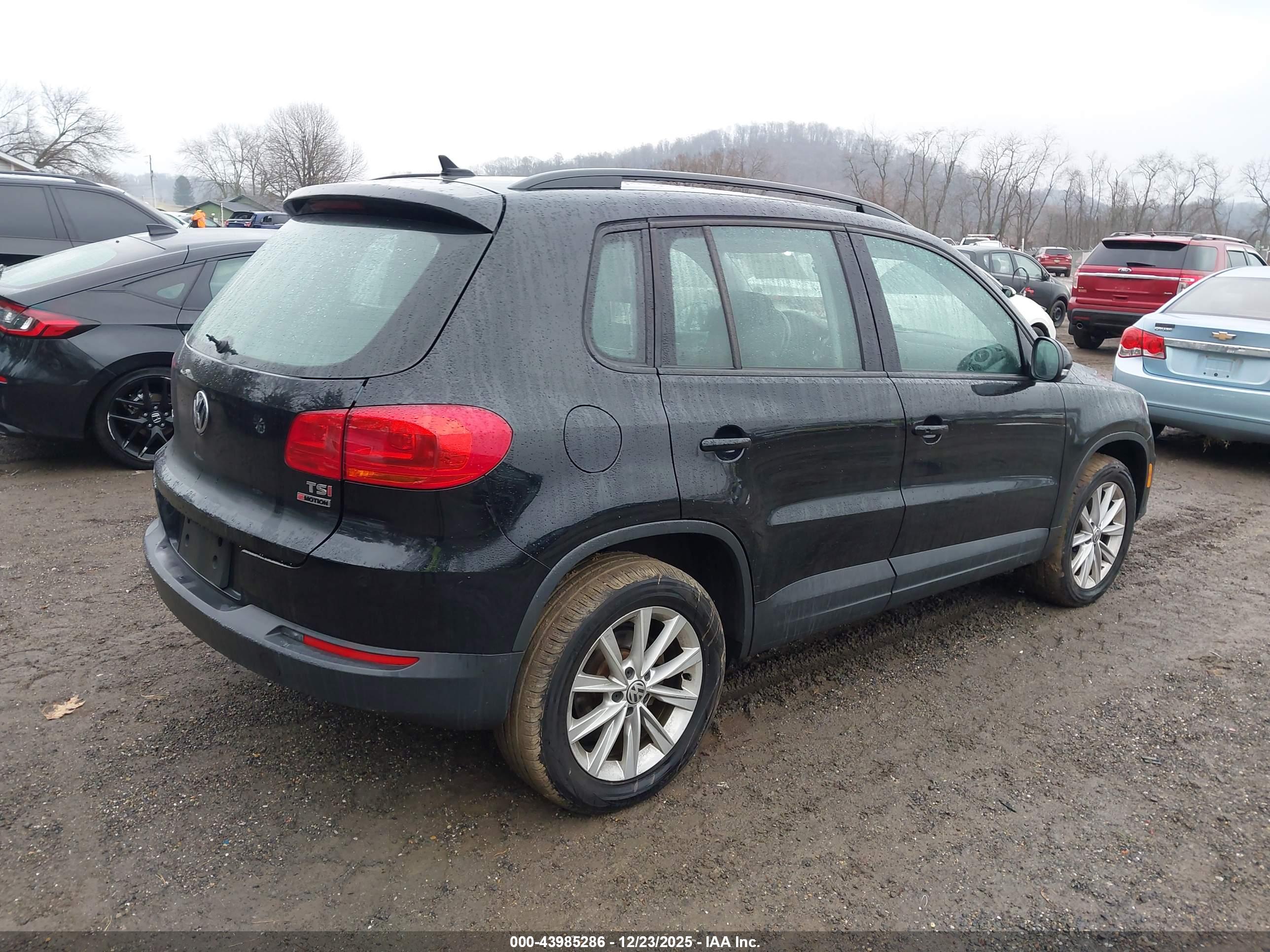 VOLKSWAGEN TIGUAN image 4