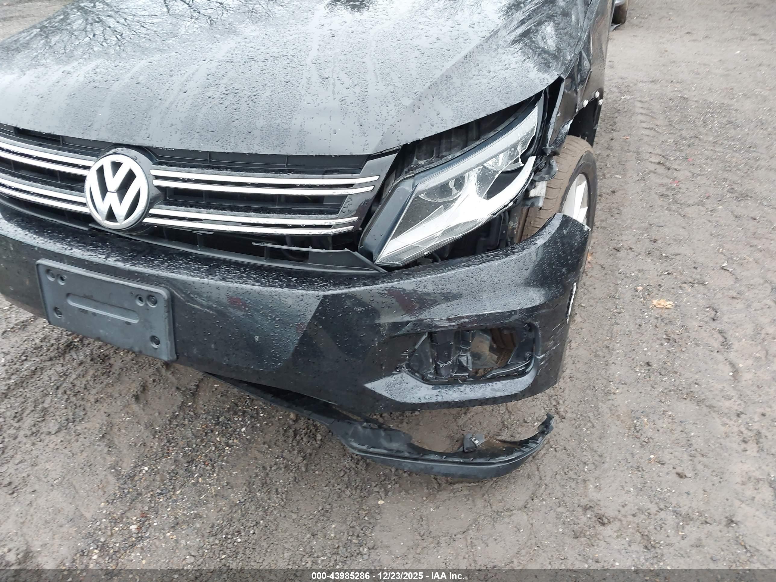 VOLKSWAGEN TIGUAN image 6