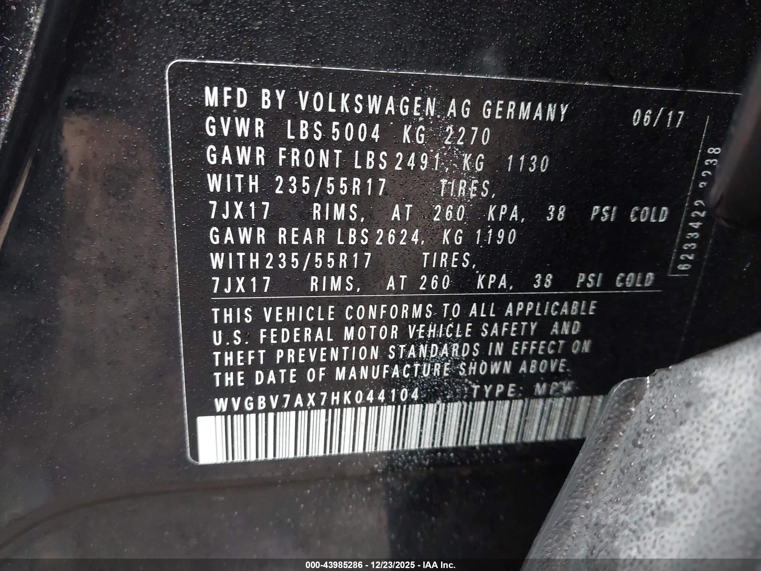 VOLKSWAGEN TIGUAN image 9