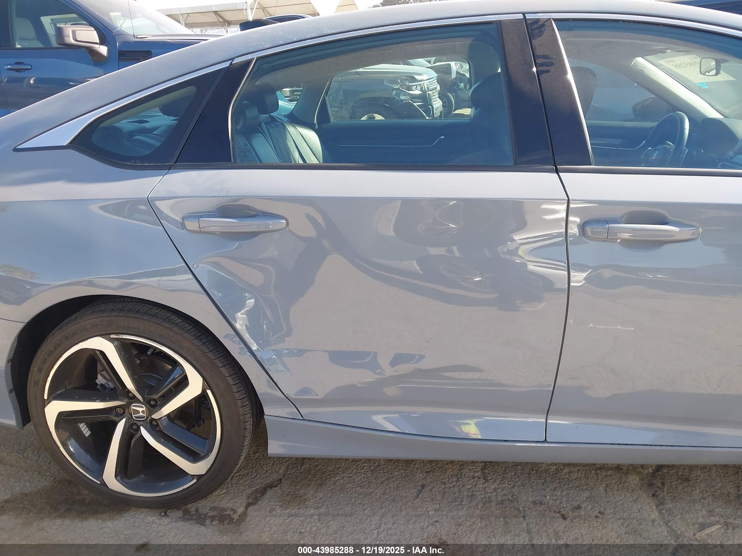 HONDA ACCORD image 6