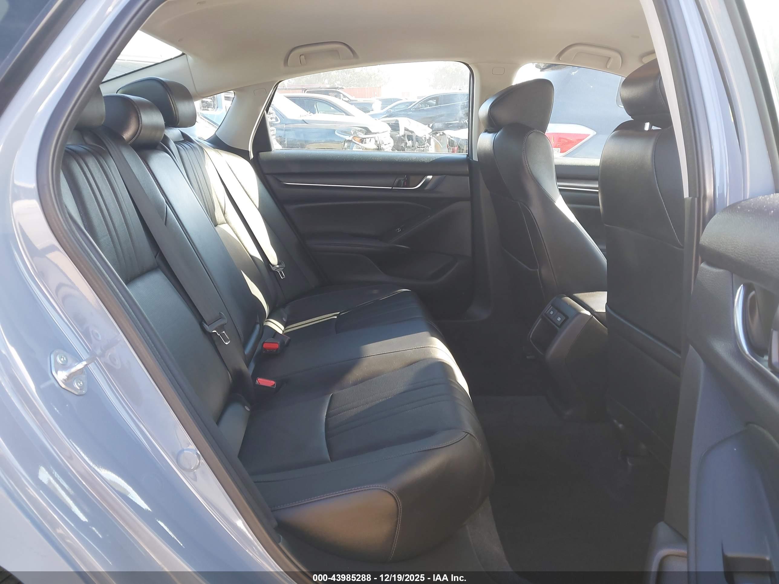 HONDA ACCORD image 8
