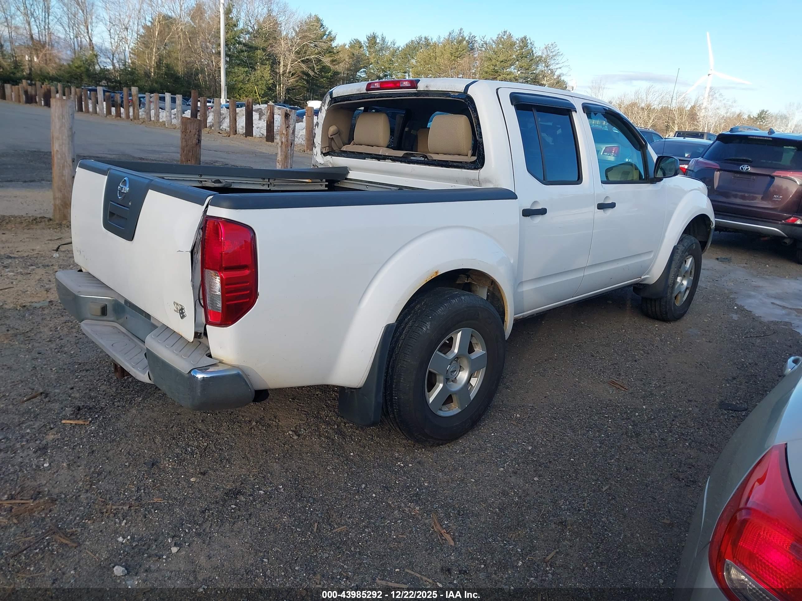 NISSAN FRONTIER image 4