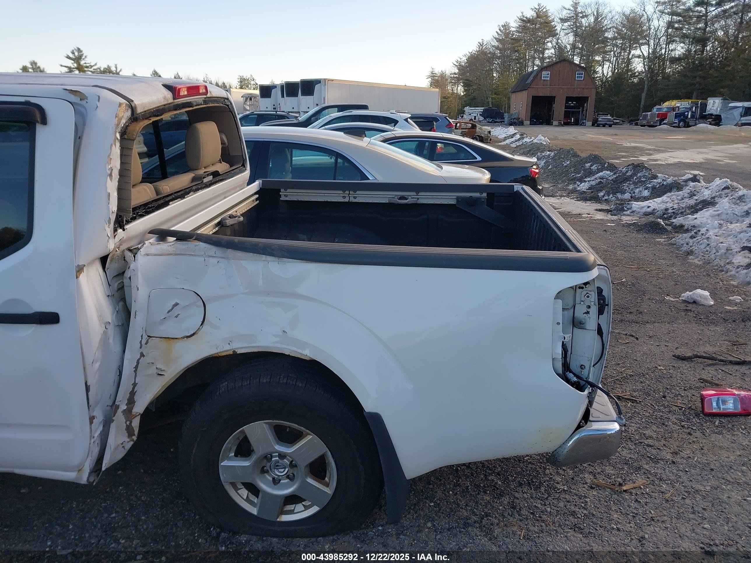 NISSAN FRONTIER image 6