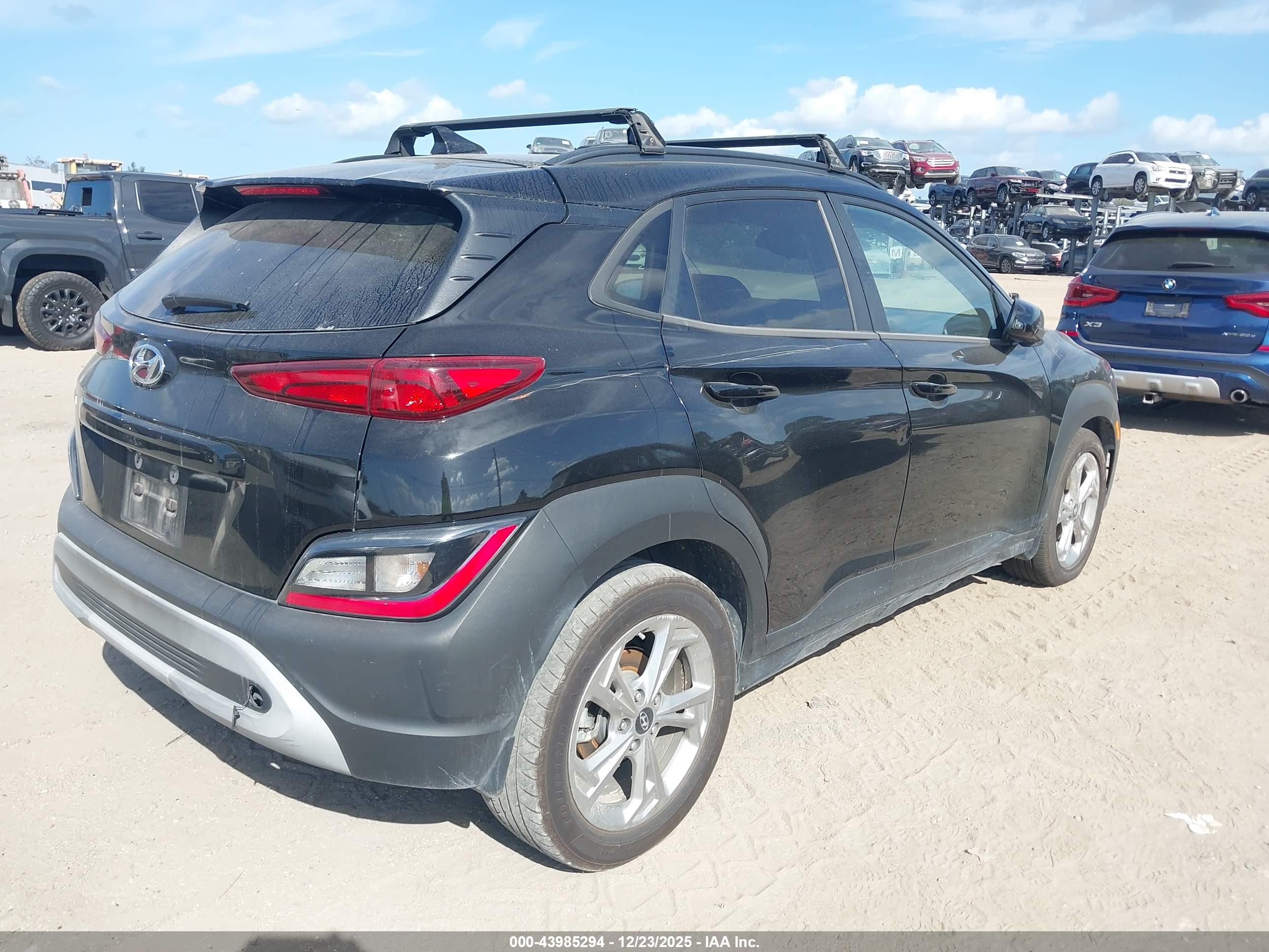 HYUNDAI KONA image 4