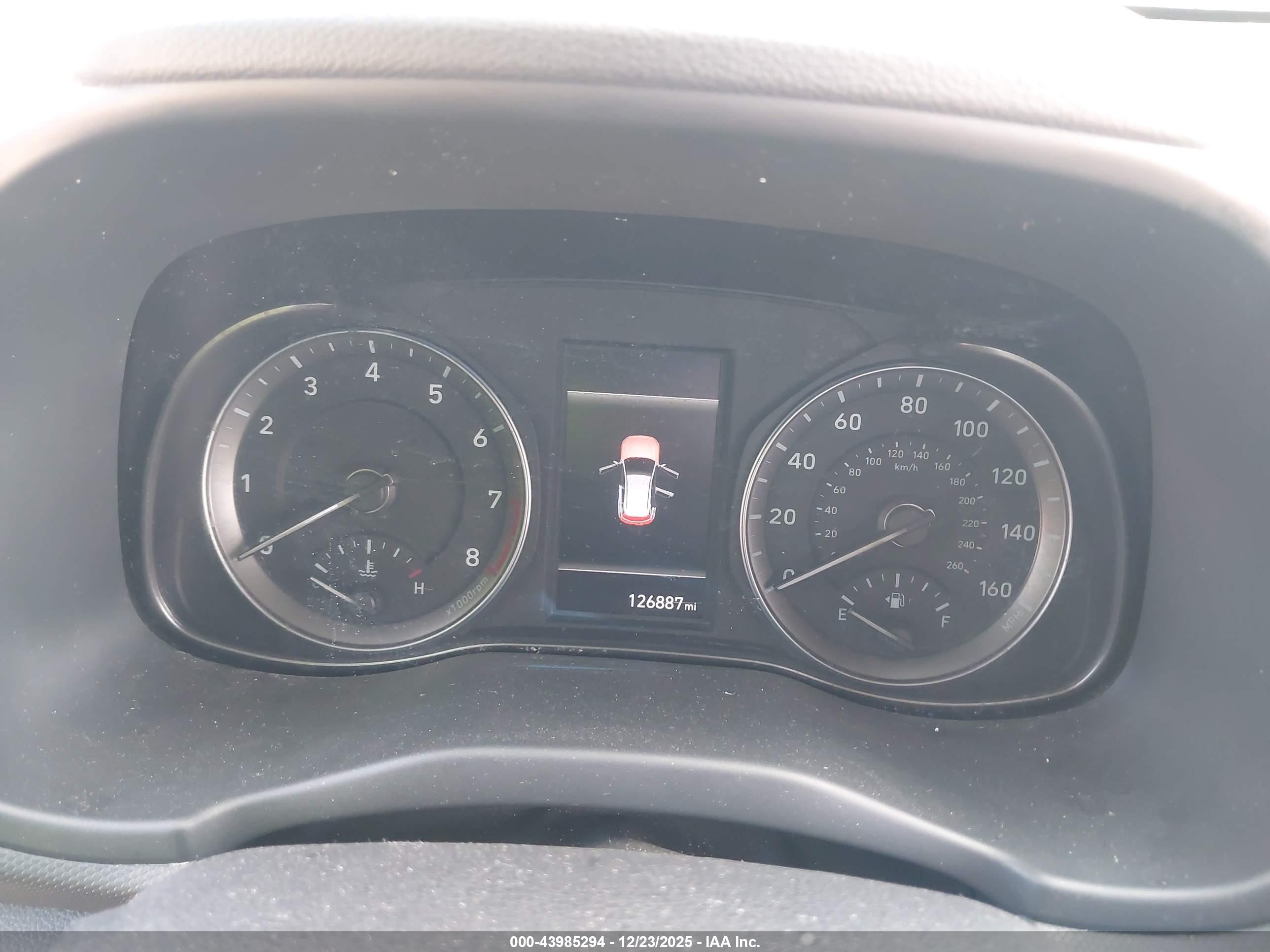 HYUNDAI KONA image 7