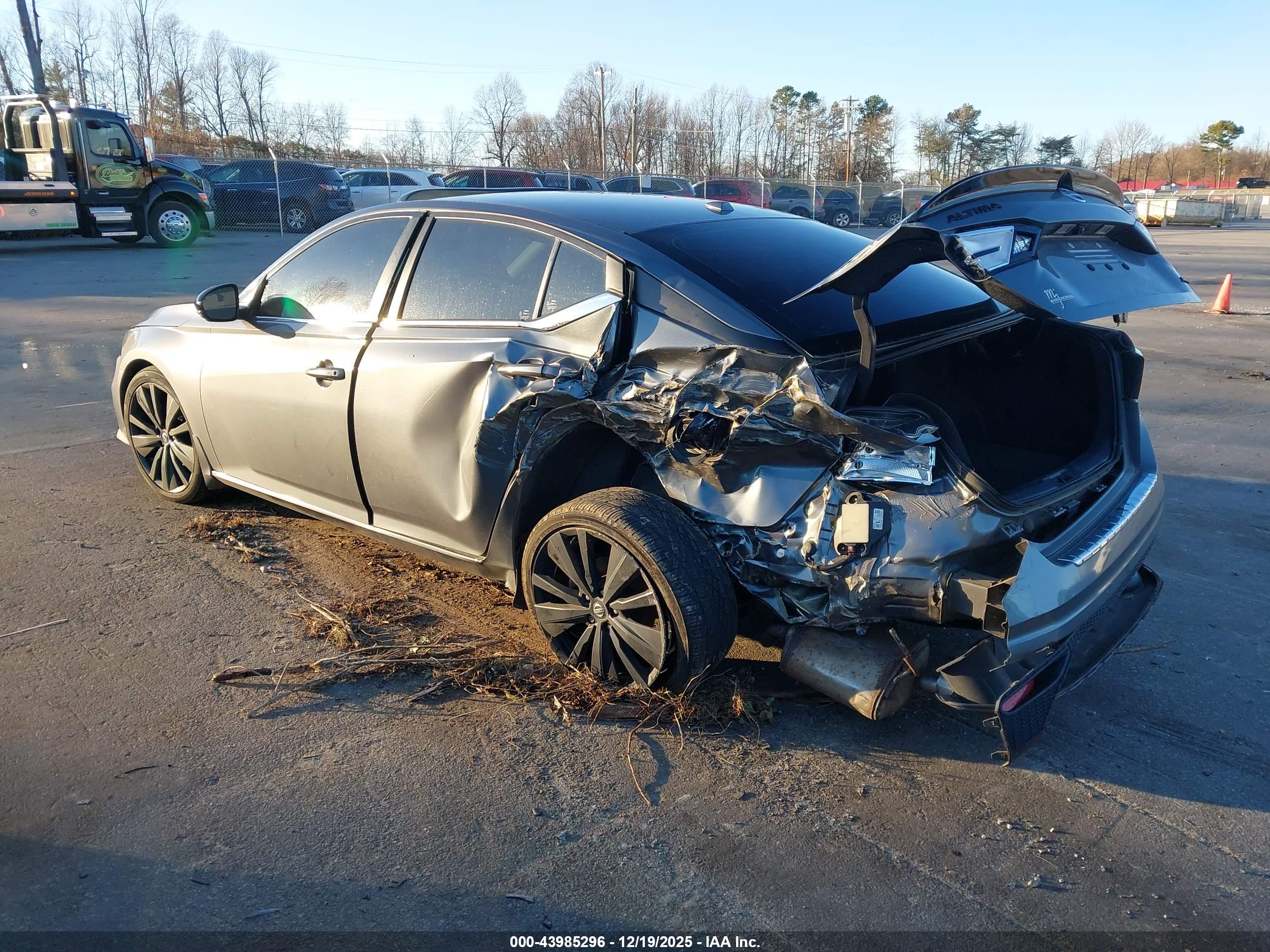 NISSAN ALTIMA image 3